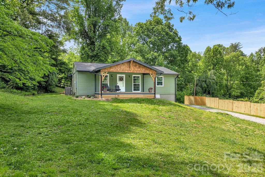 113 Byrd Lane — Brevard