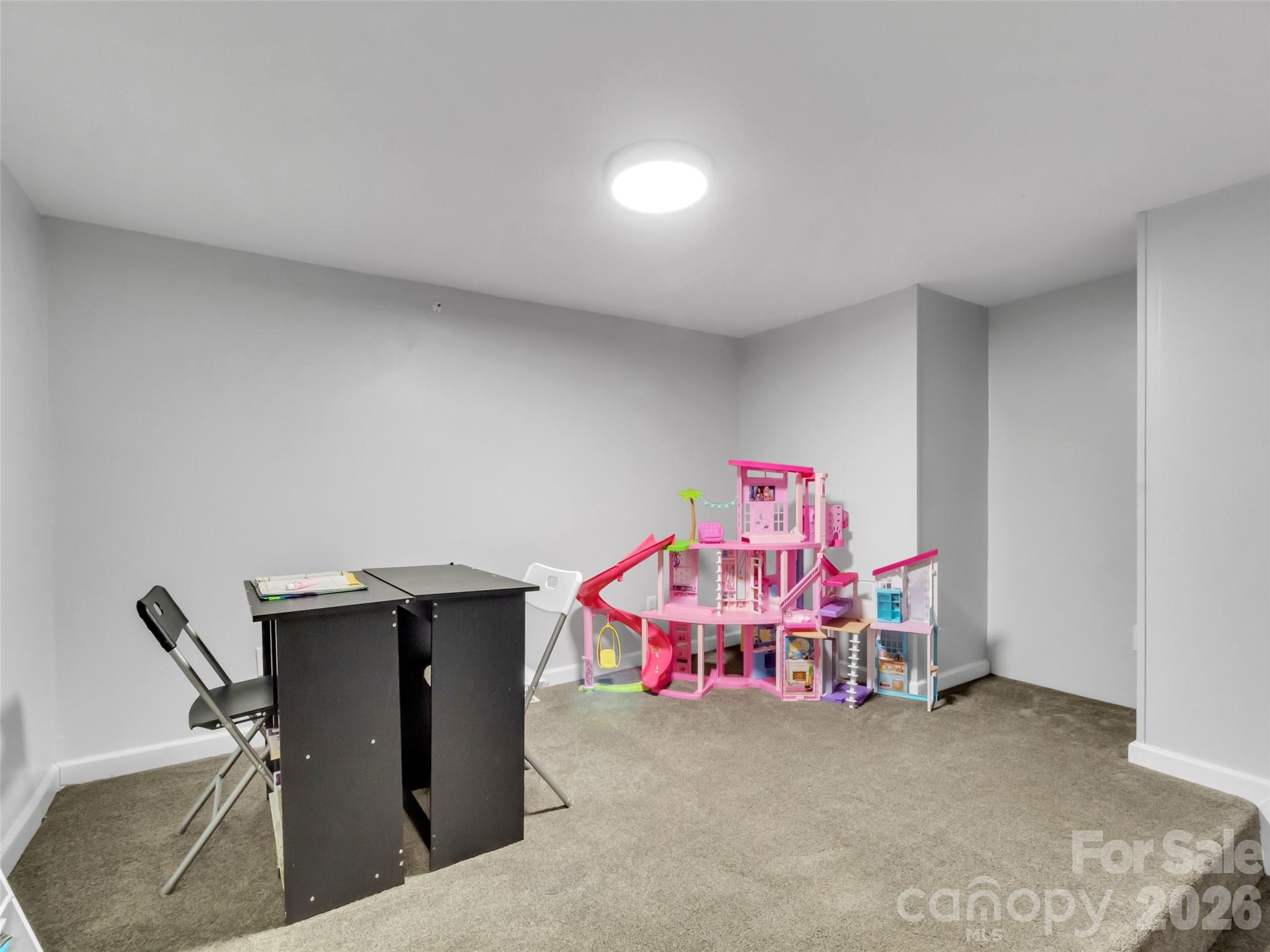 126 Arrowwood Way — Canton