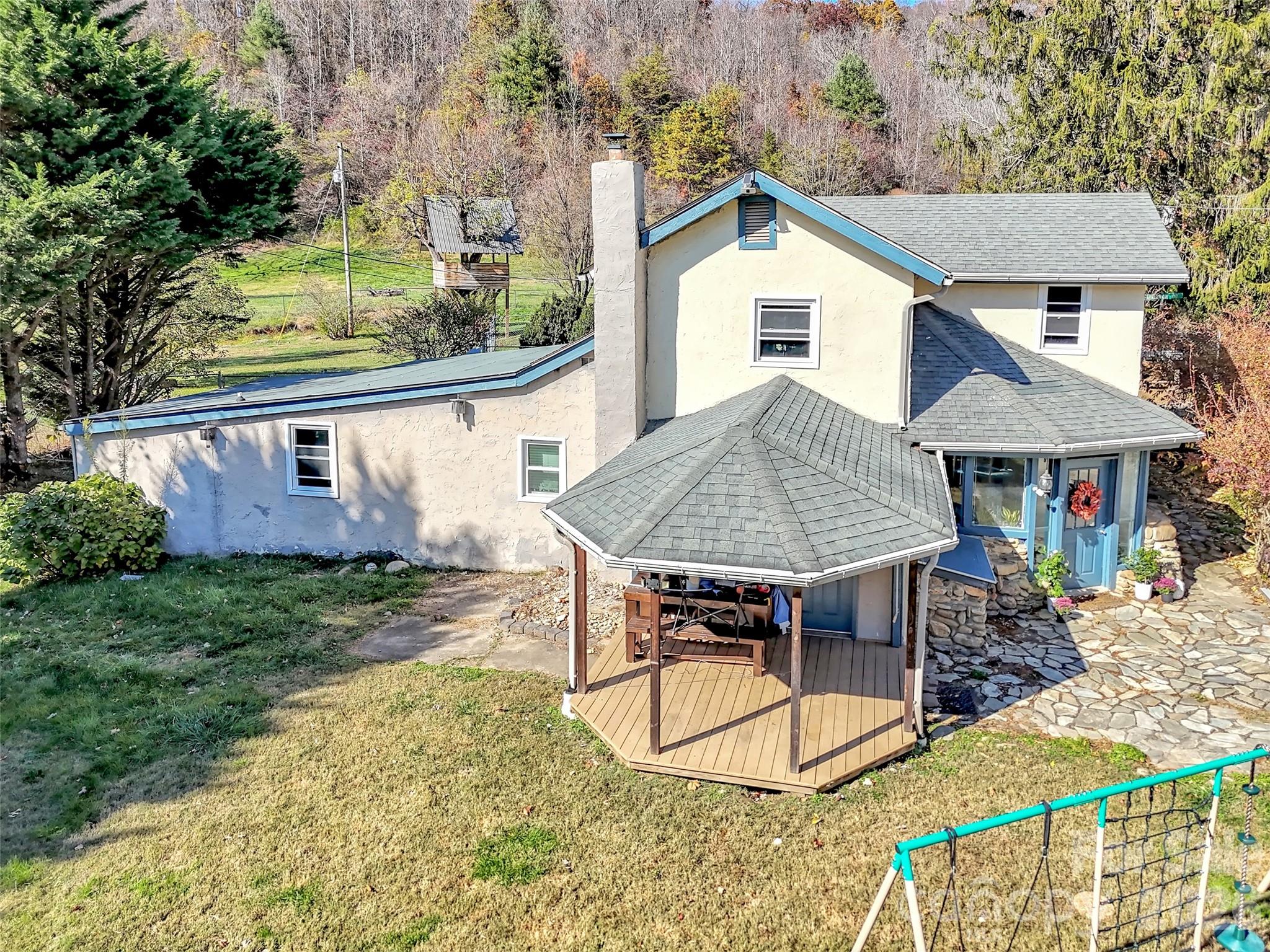 126 Arrowwood Way — Canton