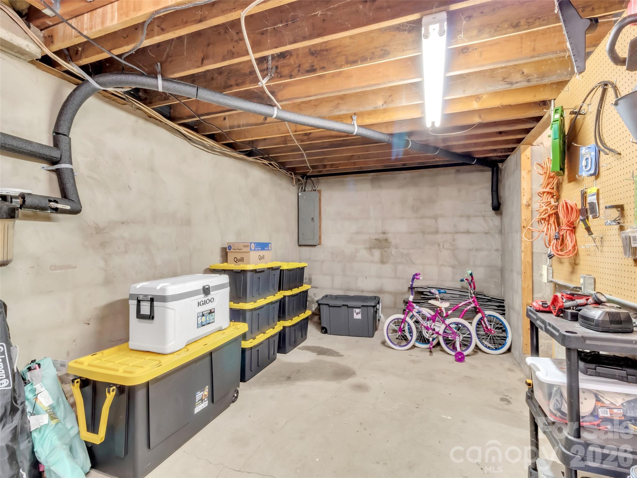 126 Arrowwood Way — Canton