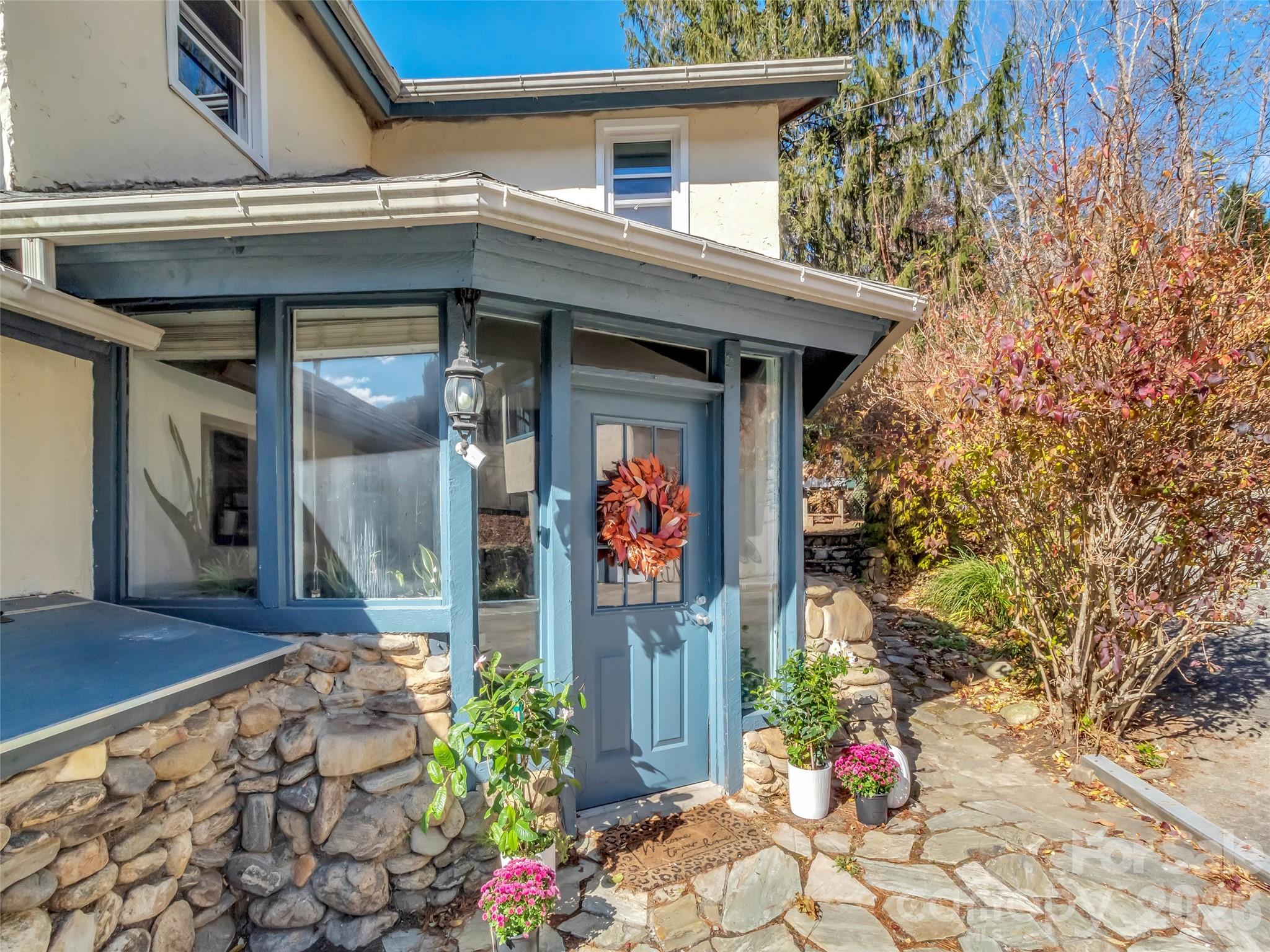 126 Arrowwood Way — Canton