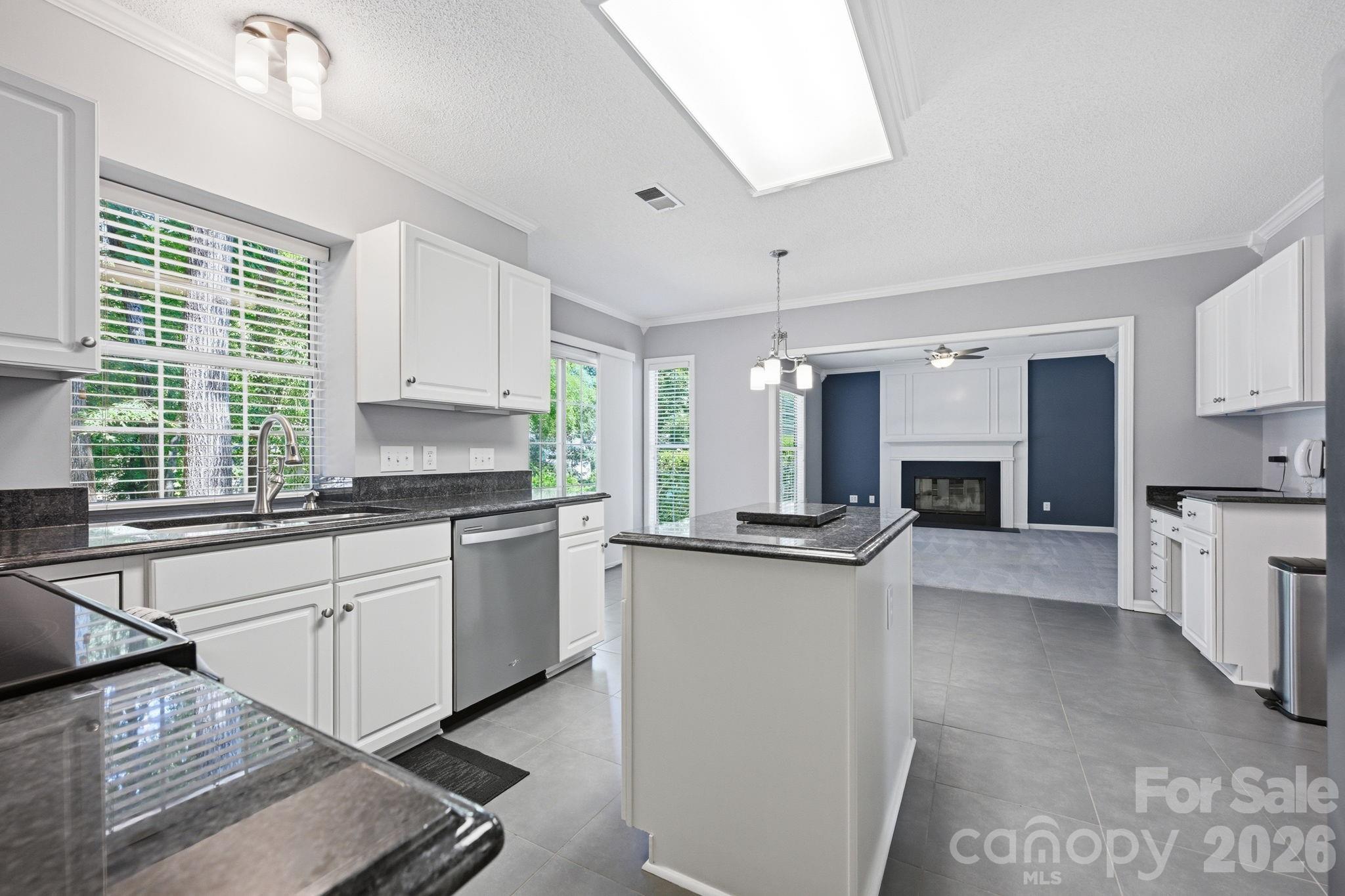 5910 Chinquapin Court — Charlotte