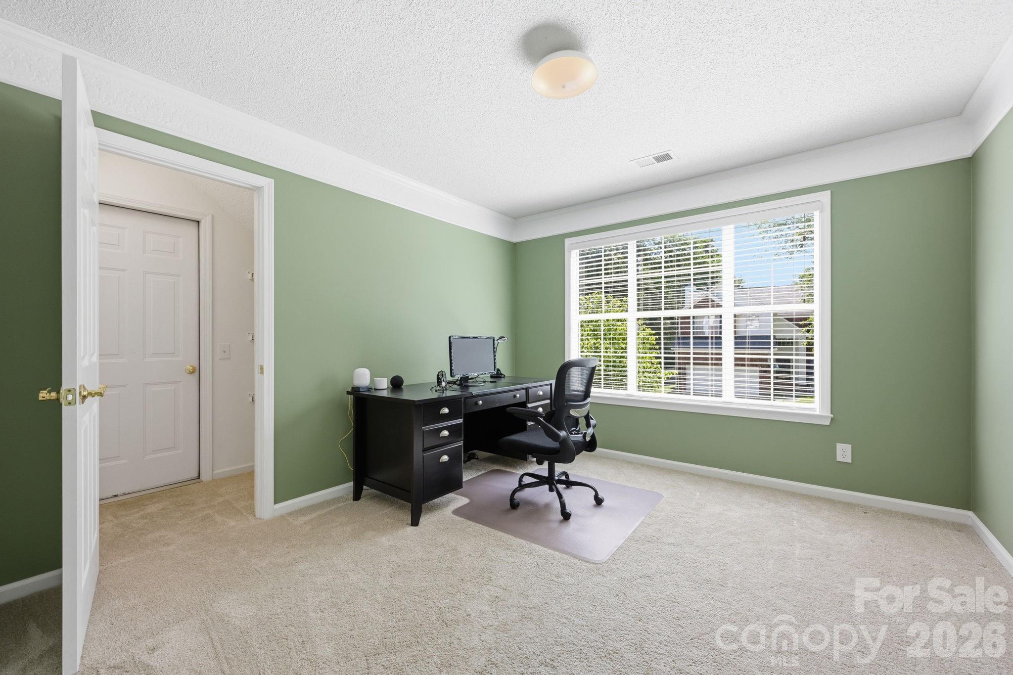 5910 Chinquapin Court — Charlotte