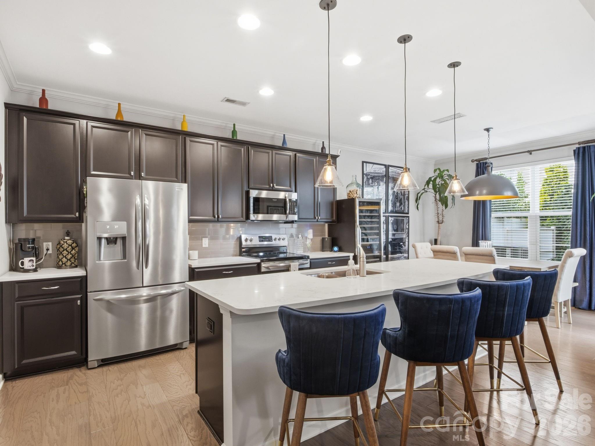 533 Park View Drive — Belmont
