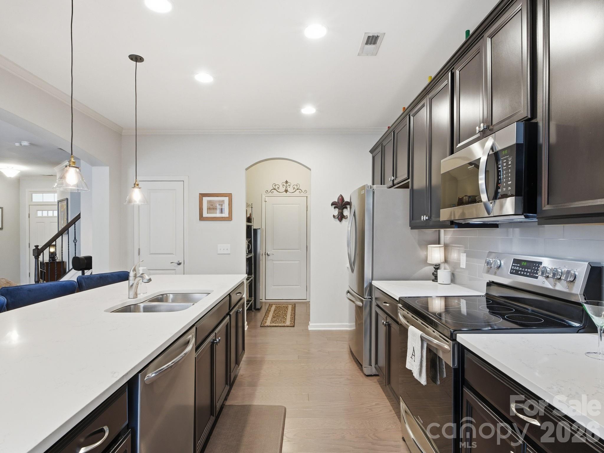 533 Park View Drive — Belmont