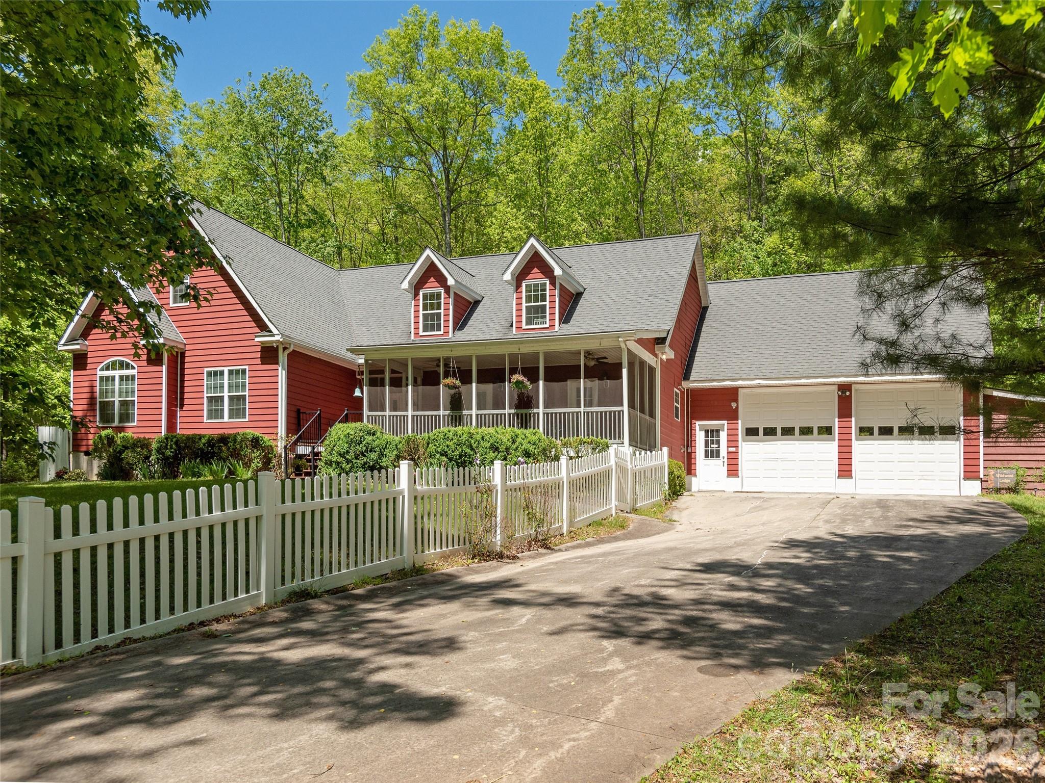 166 Virginia Brock Road — Lake Toxaway