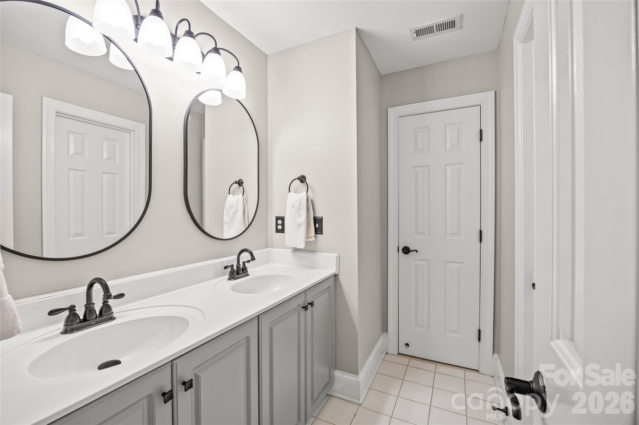 4709 Coburn Court — Charlotte