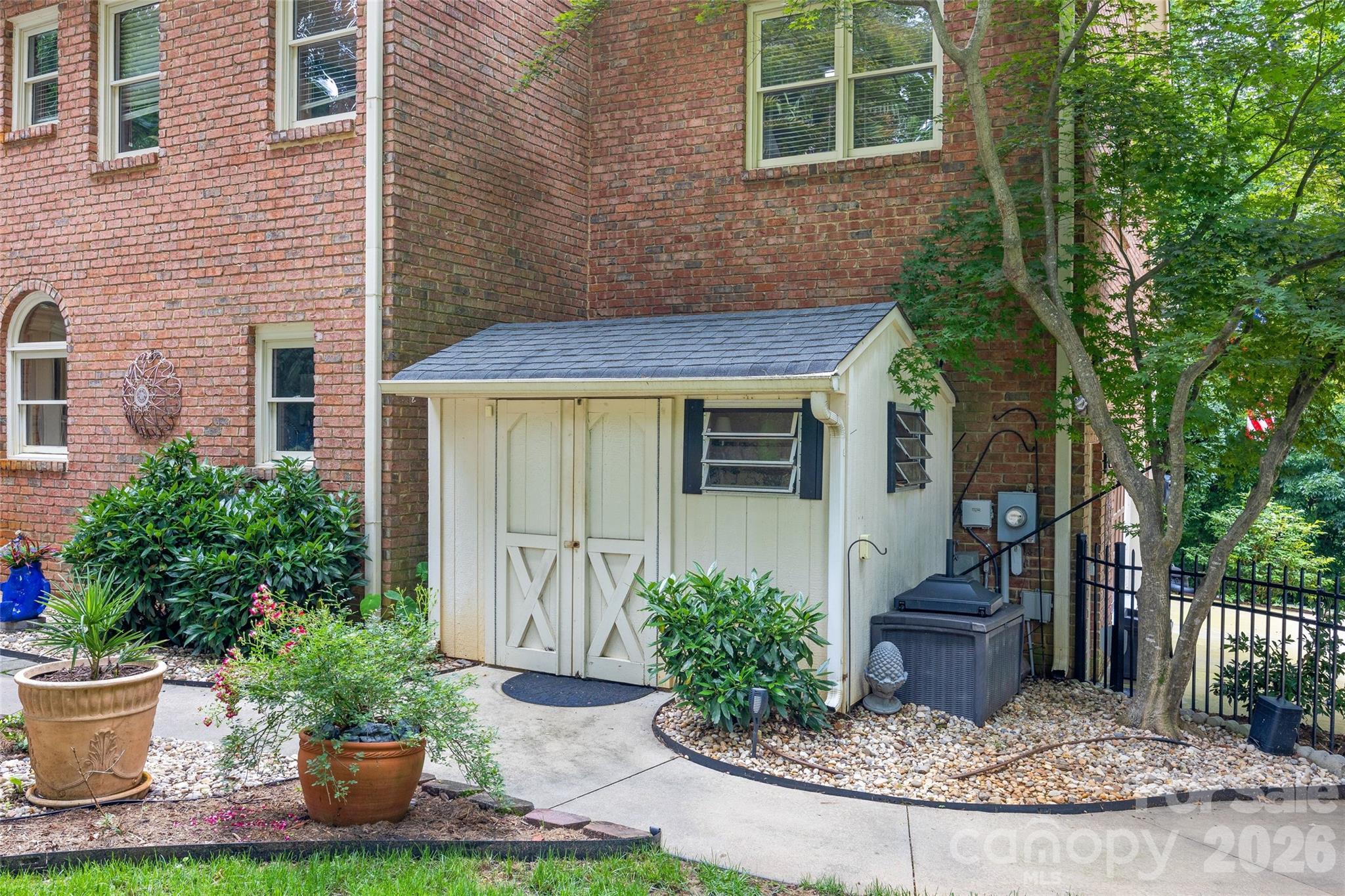 4709 Coburn Court — Charlotte