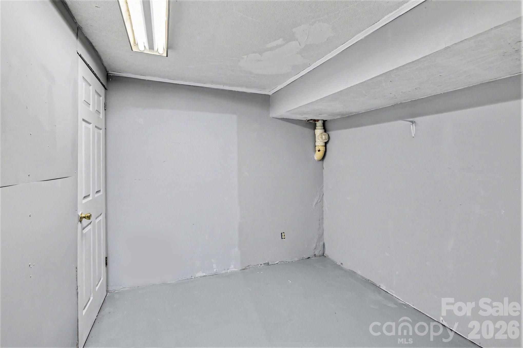270 Oakland Avenue — Mocksville