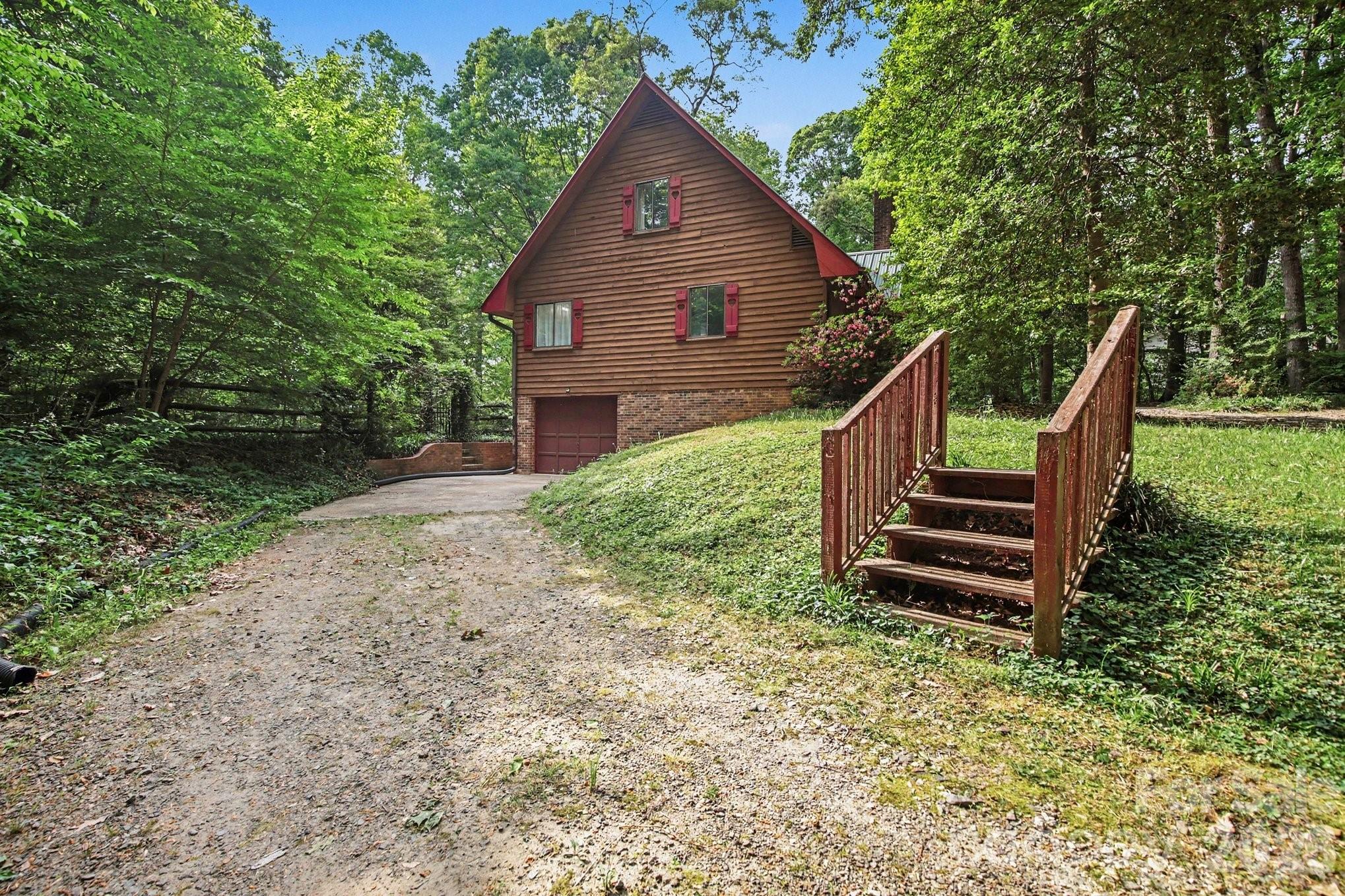 270 Oakland Avenue — Mocksville