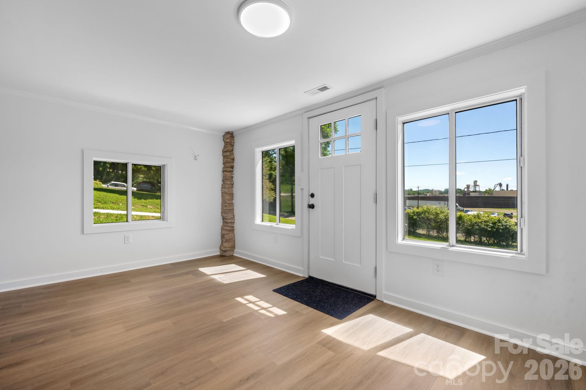 65 McDowell Street — Old Fort