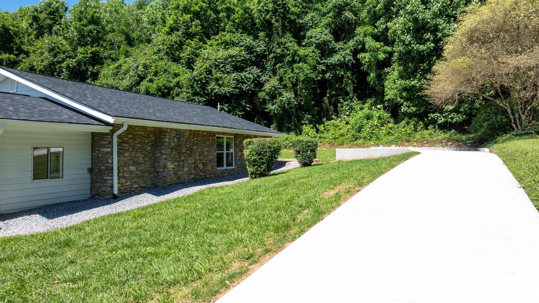 65 McDowell Street — Old Fort