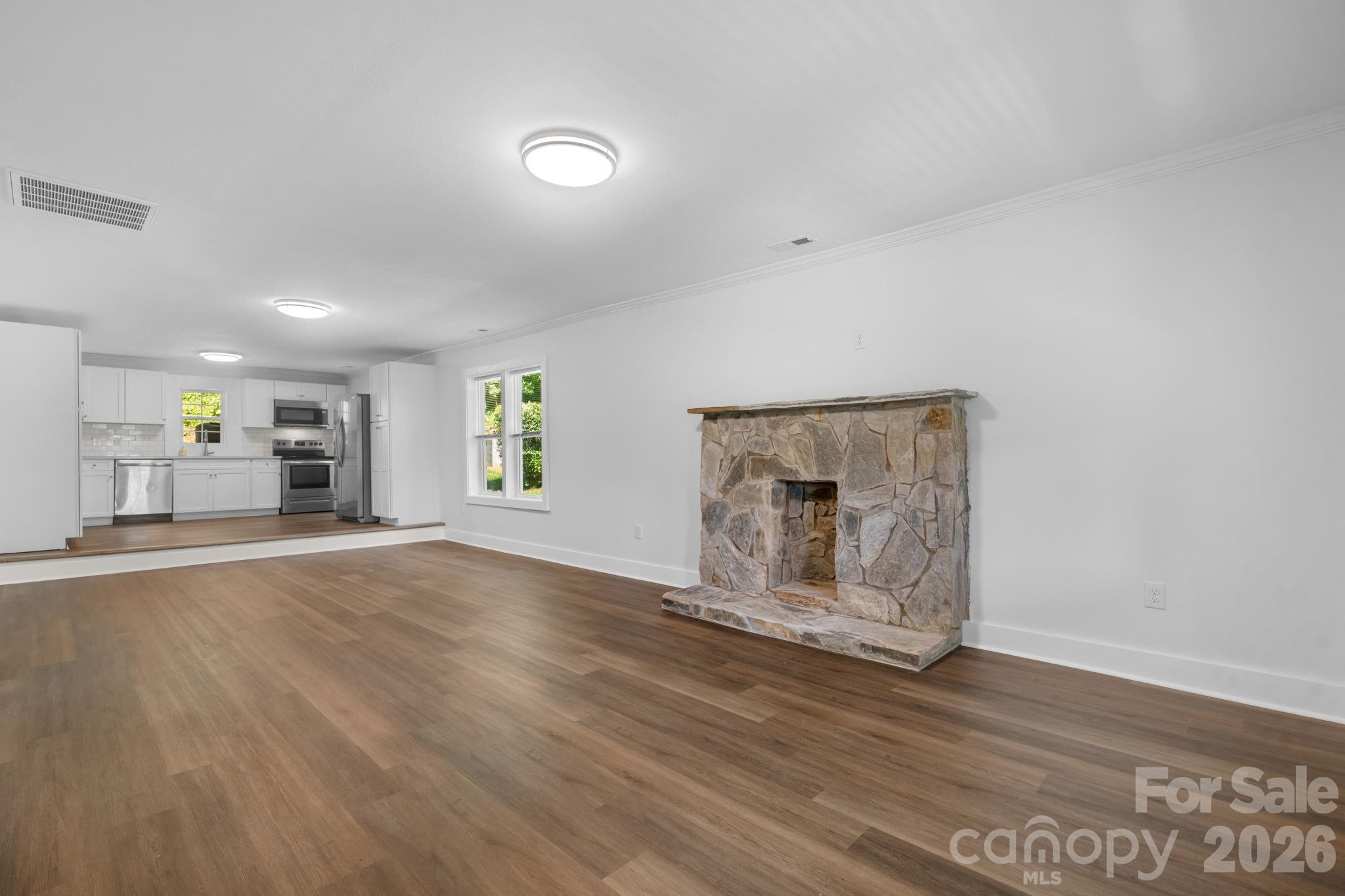 65 McDowell Street — Old Fort