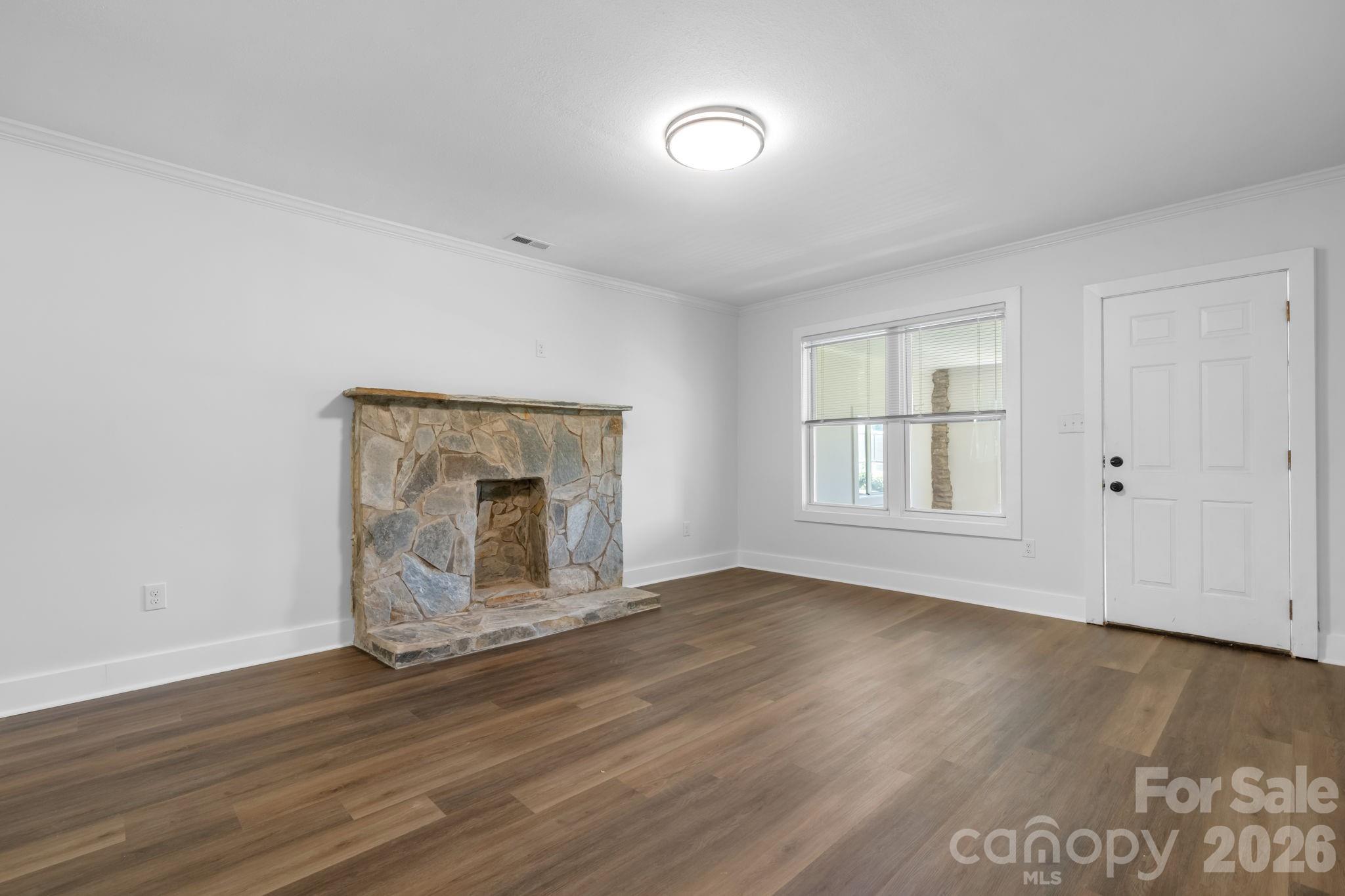 65 McDowell Street — Old Fort