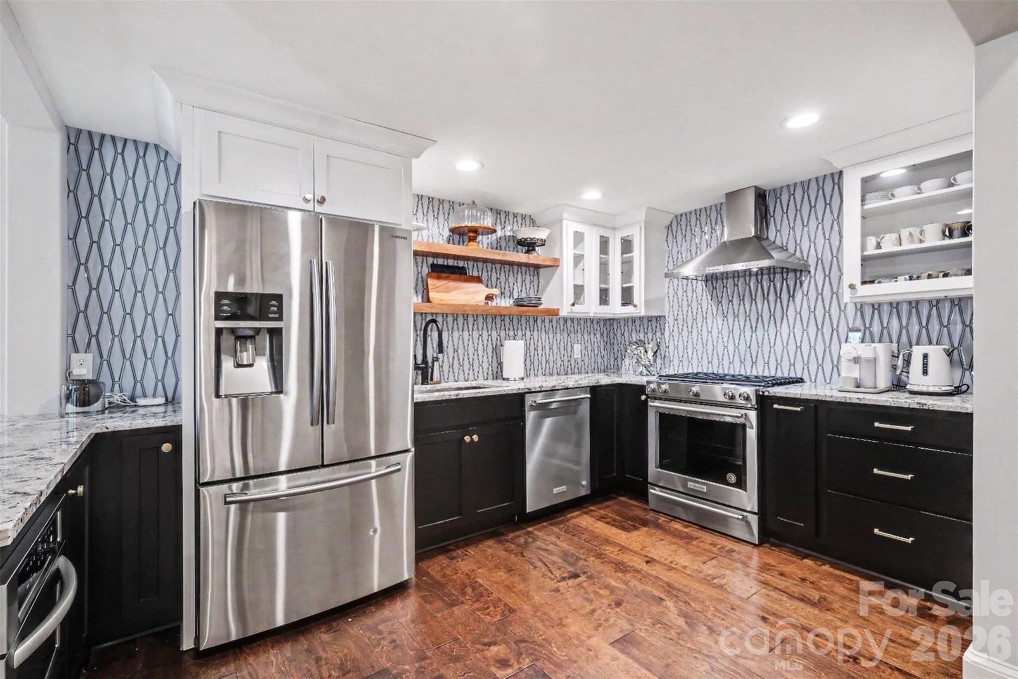 8000 Skye Lochs Drive — Waxhaw