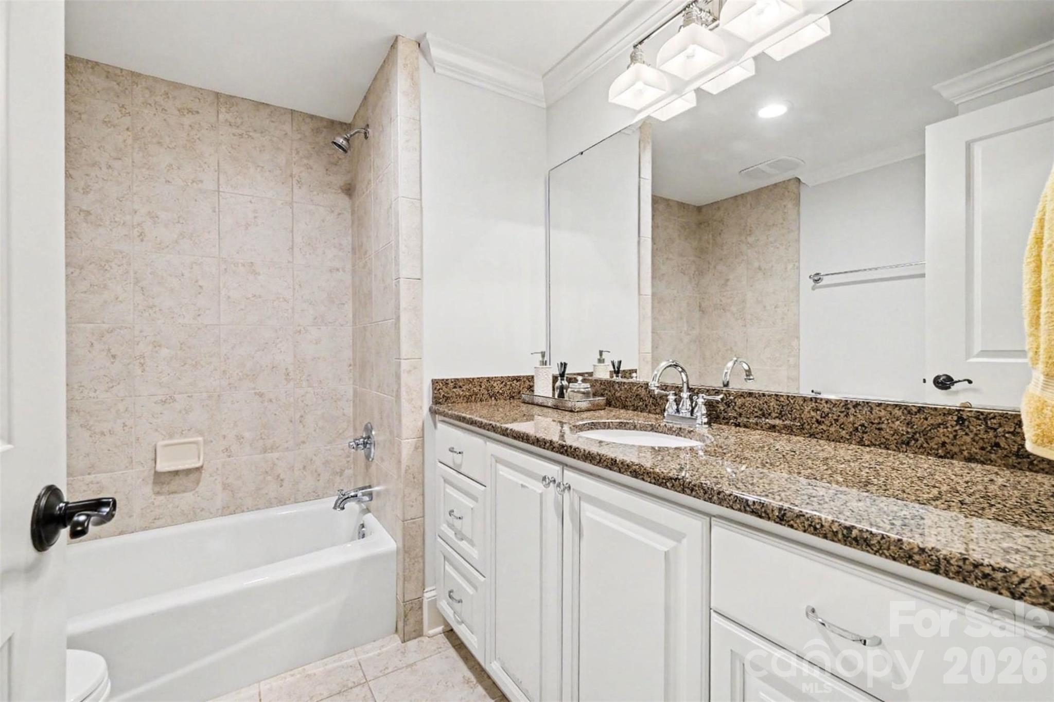 8000 Skye Lochs Drive — Waxhaw