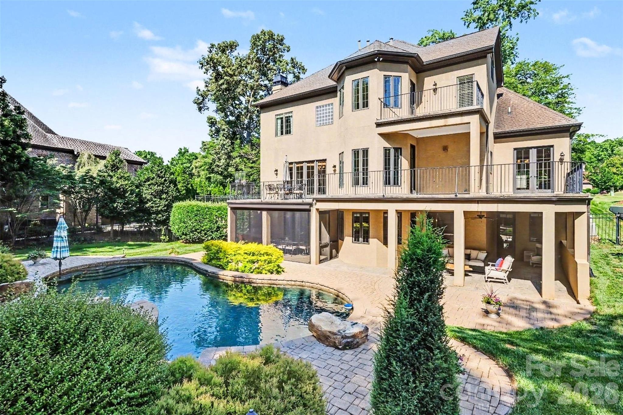 8000 Skye Lochs Drive — Waxhaw