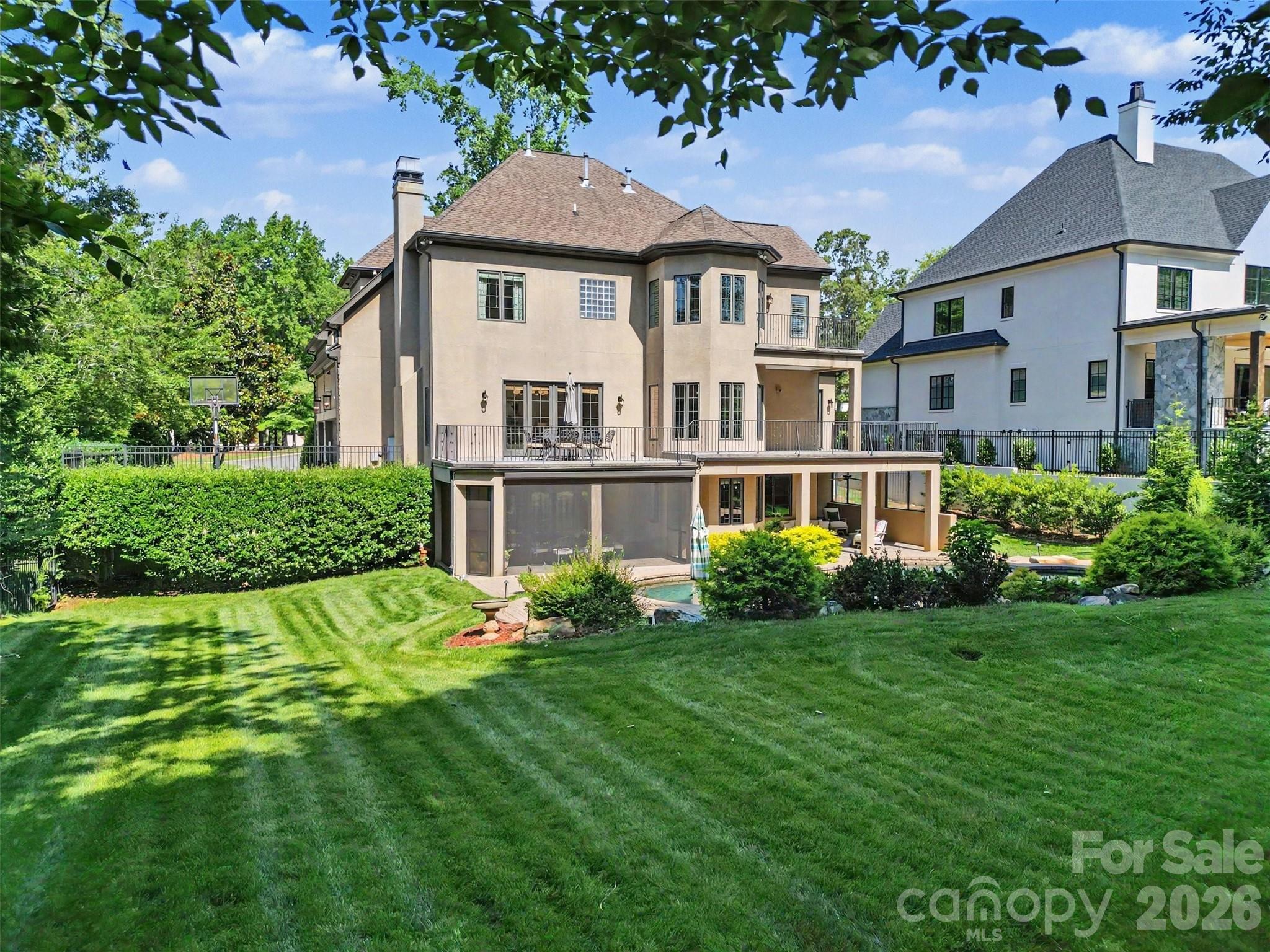 8000 Skye Lochs Drive — Waxhaw