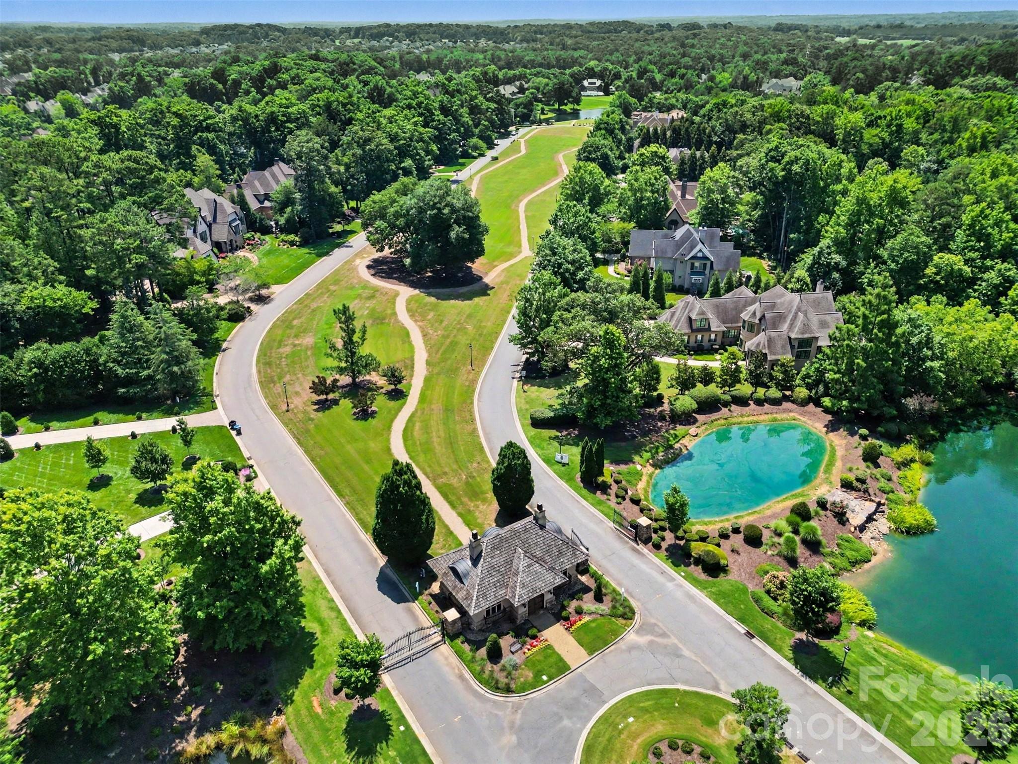 8000 Skye Lochs Drive — Waxhaw