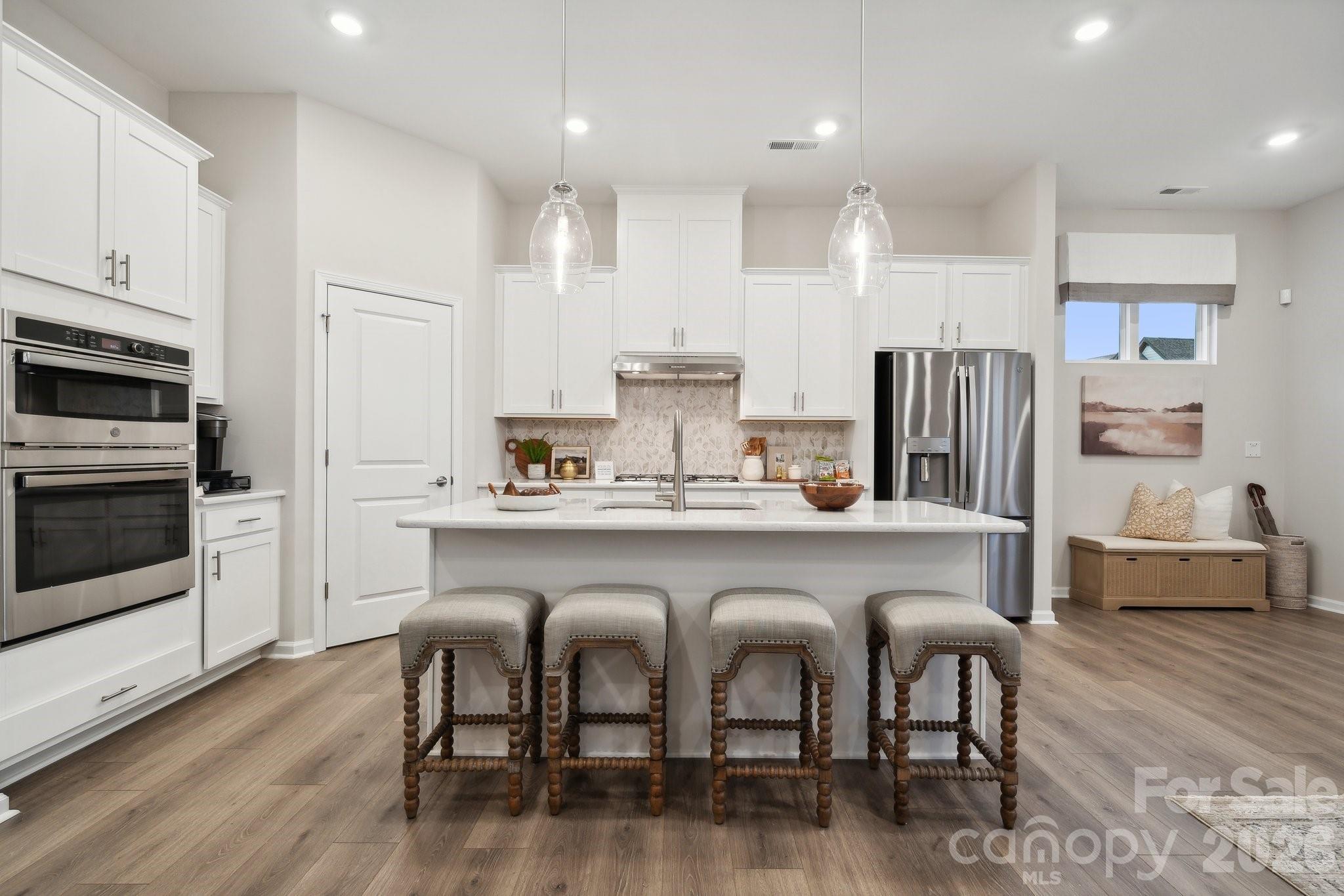 21229 Lake Run Drive — Charlotte