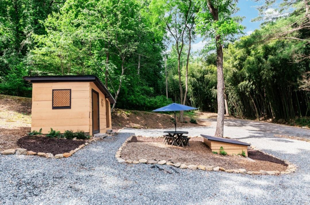 168 Avondale Road — Asheville