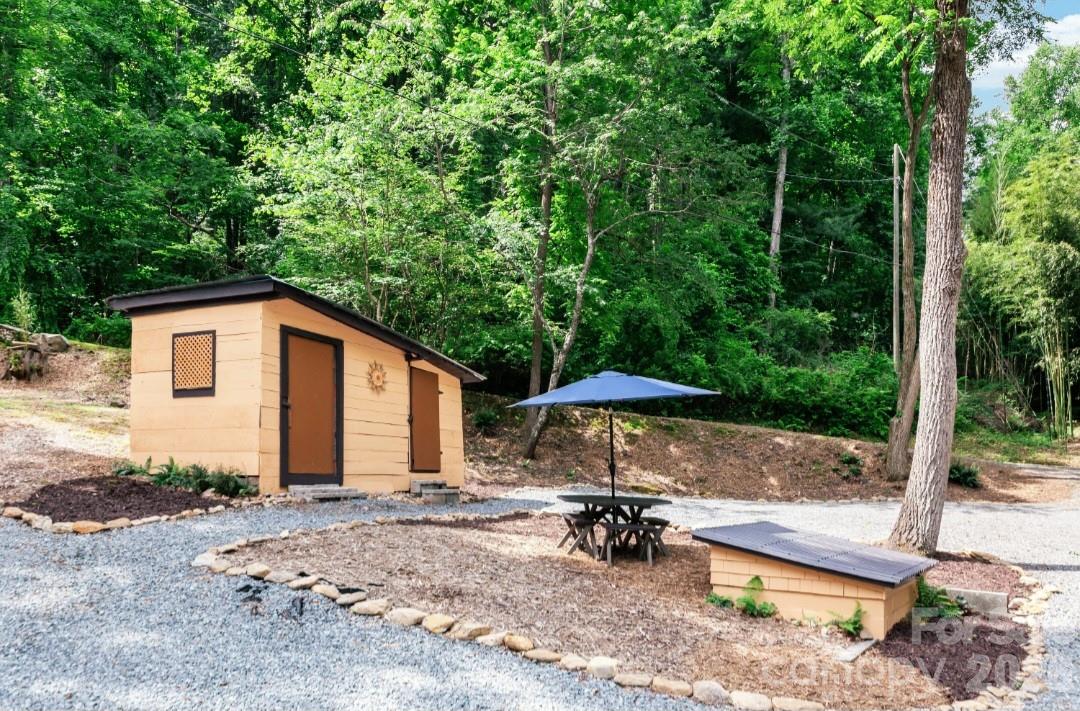168 Avondale Road — Asheville
