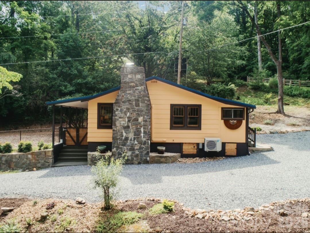 168 Avondale Road — Asheville