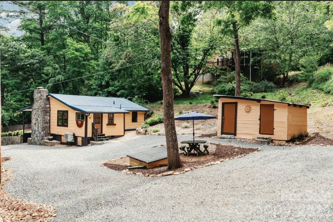 168 Avondale Road — Asheville