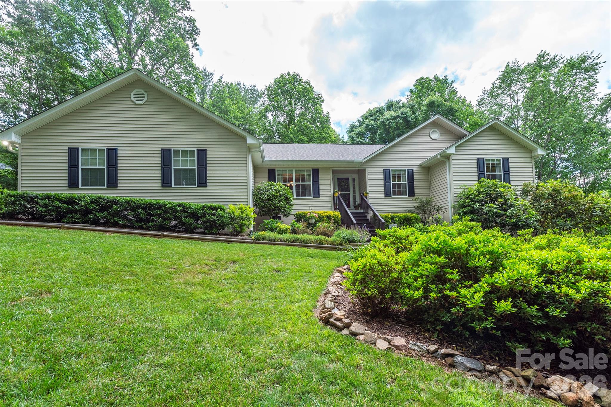 8 Shadowbrook Drive — Weaverville