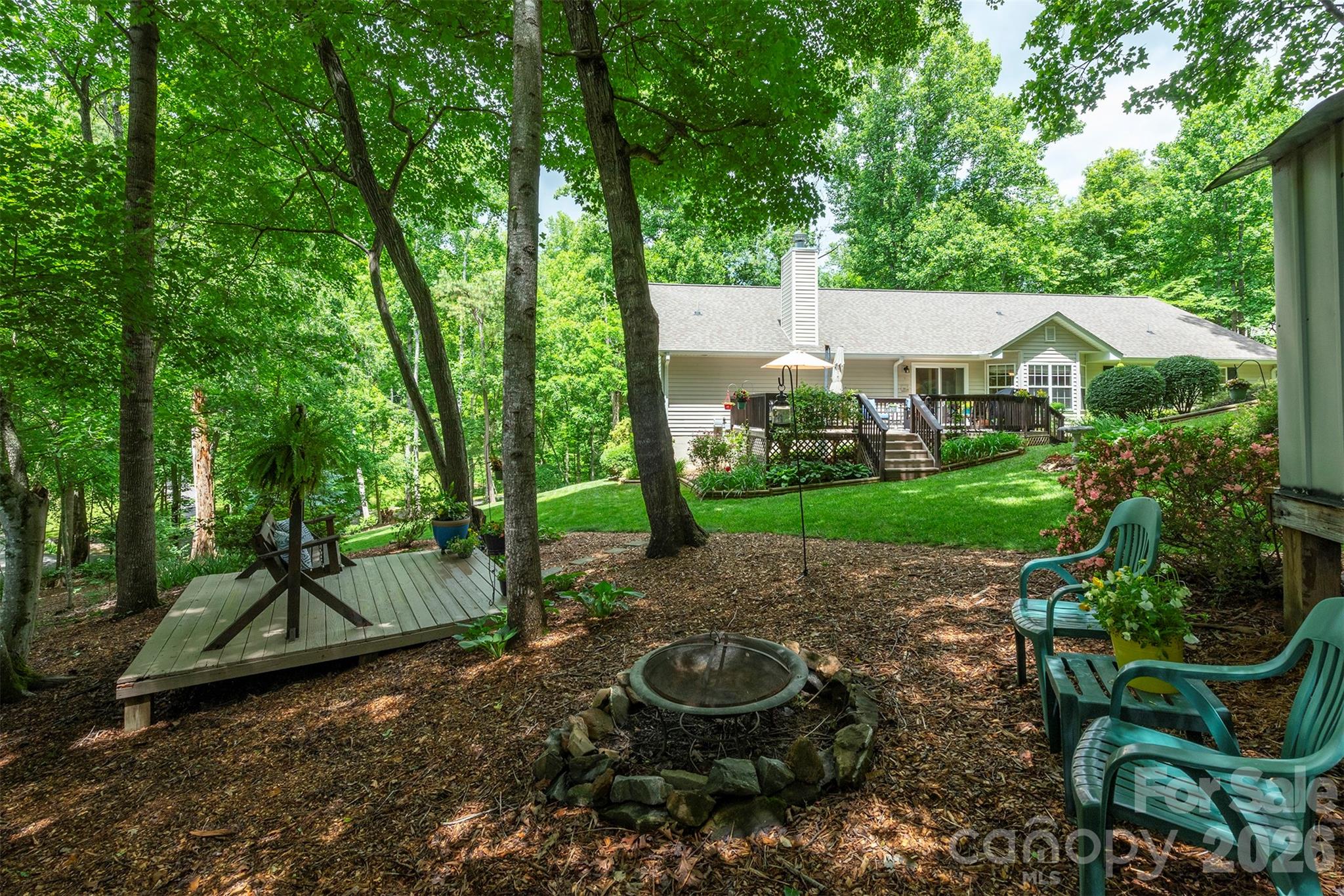 8 Shadowbrook Drive — Weaverville
