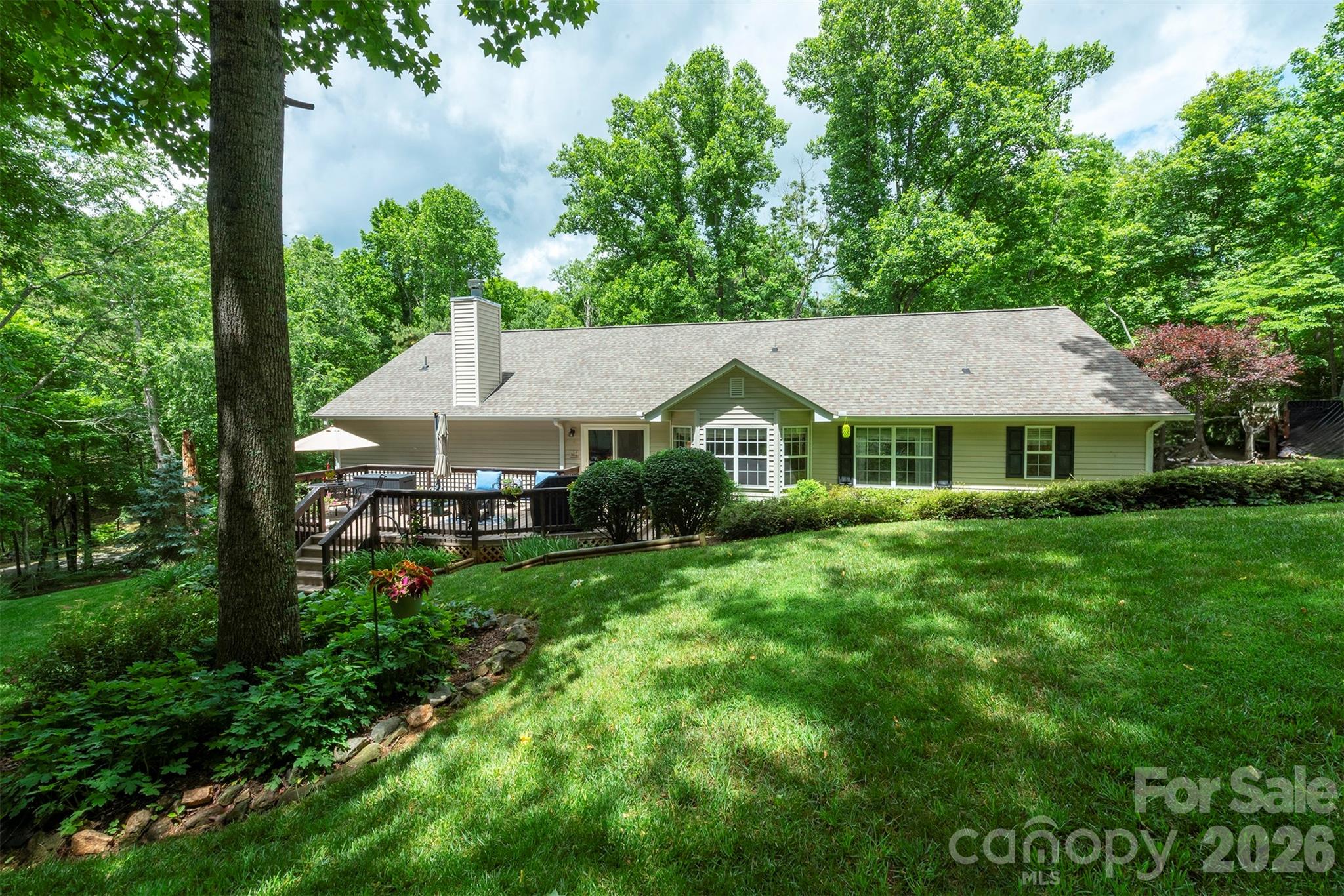 8 Shadowbrook Drive — Weaverville