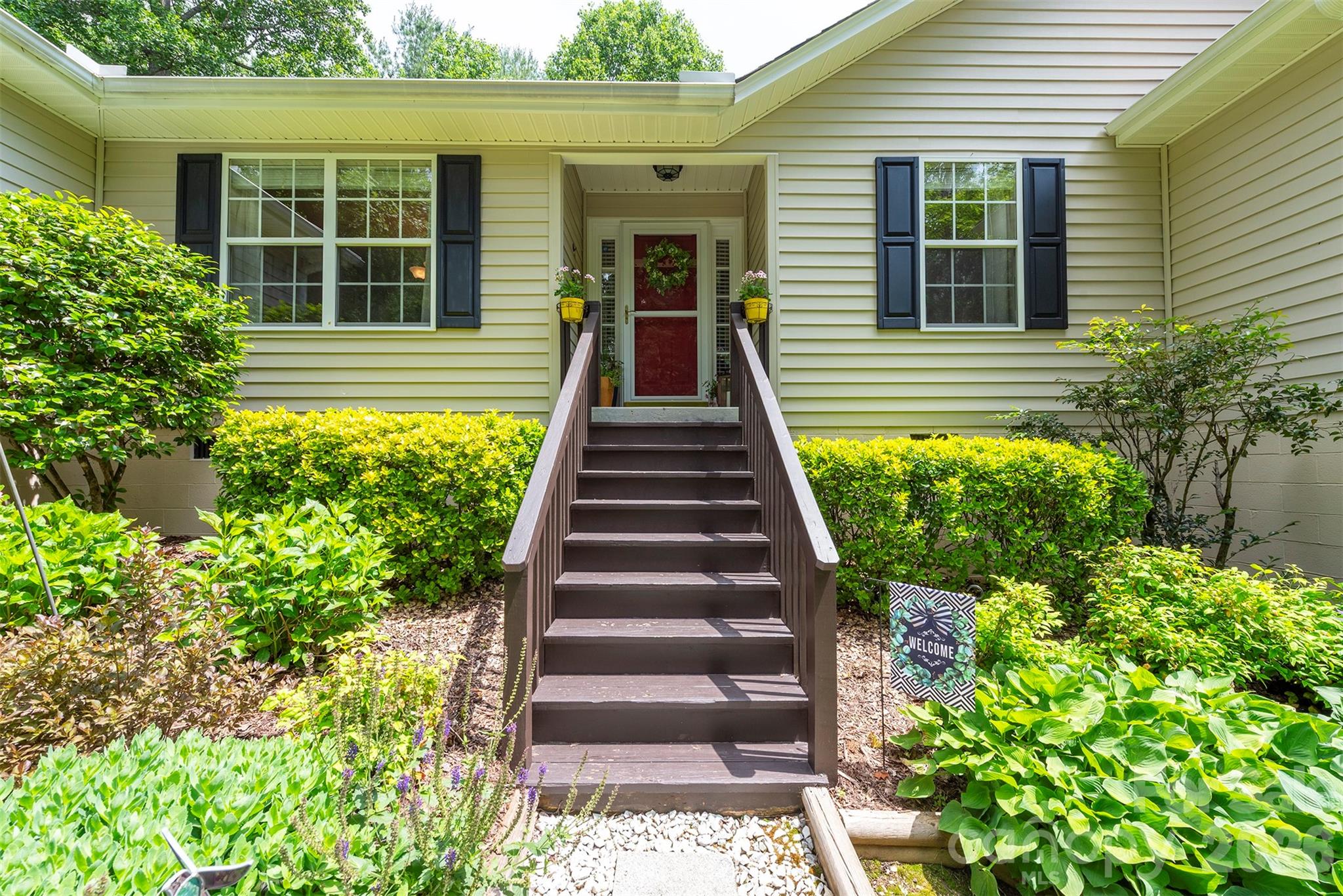 8 Shadowbrook Drive — Weaverville