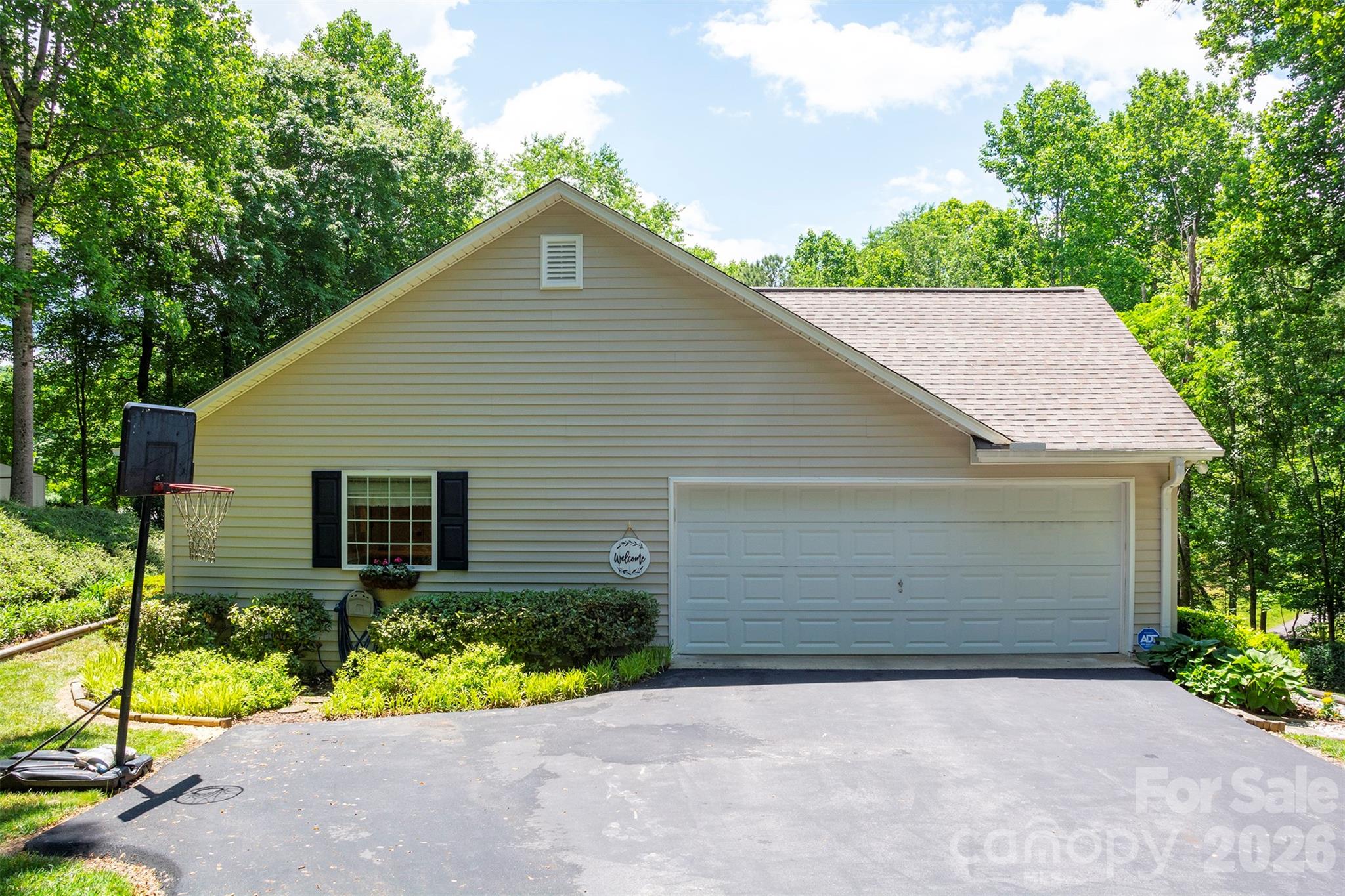 8 Shadowbrook Drive — Weaverville