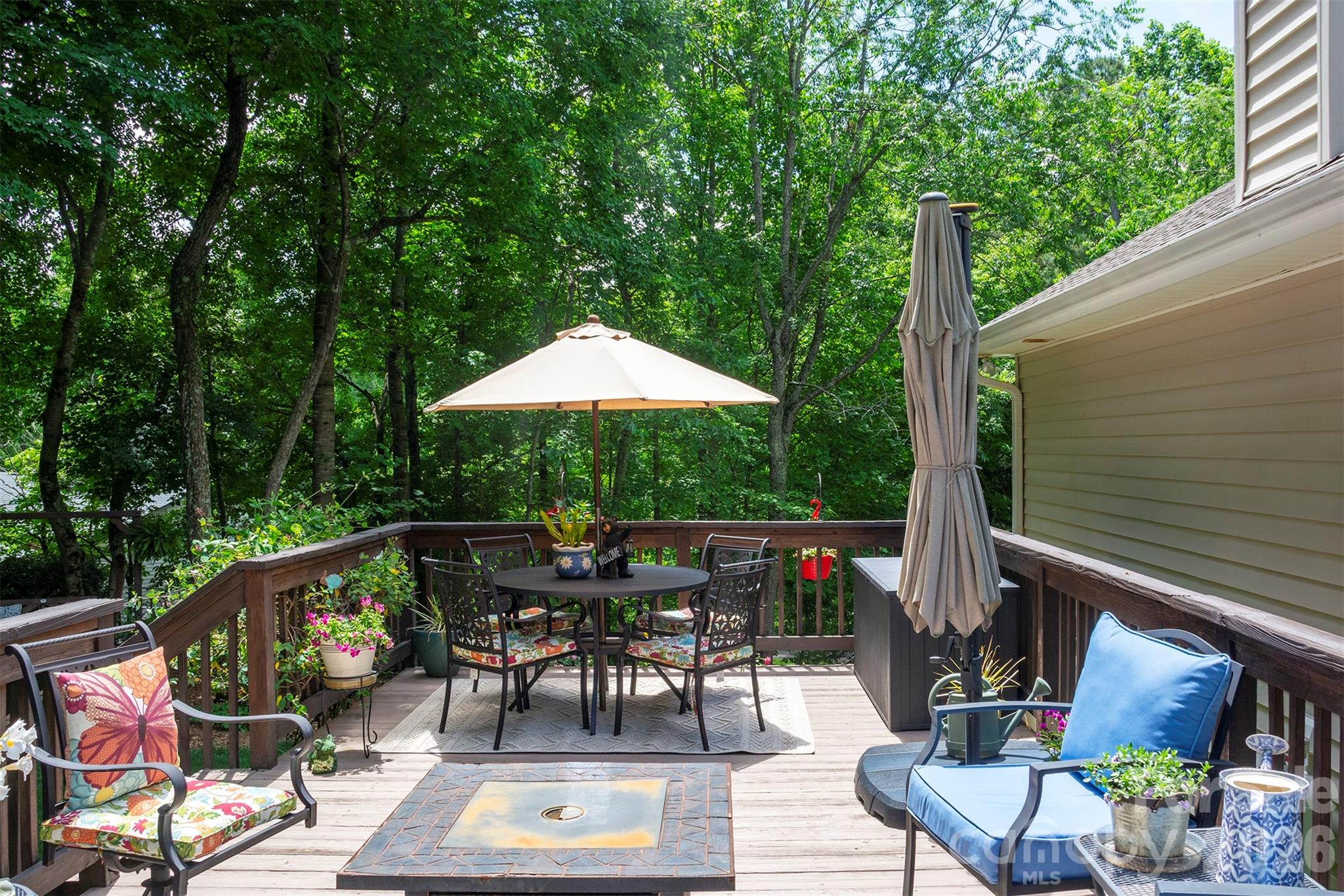 8 Shadowbrook Drive — Weaverville
