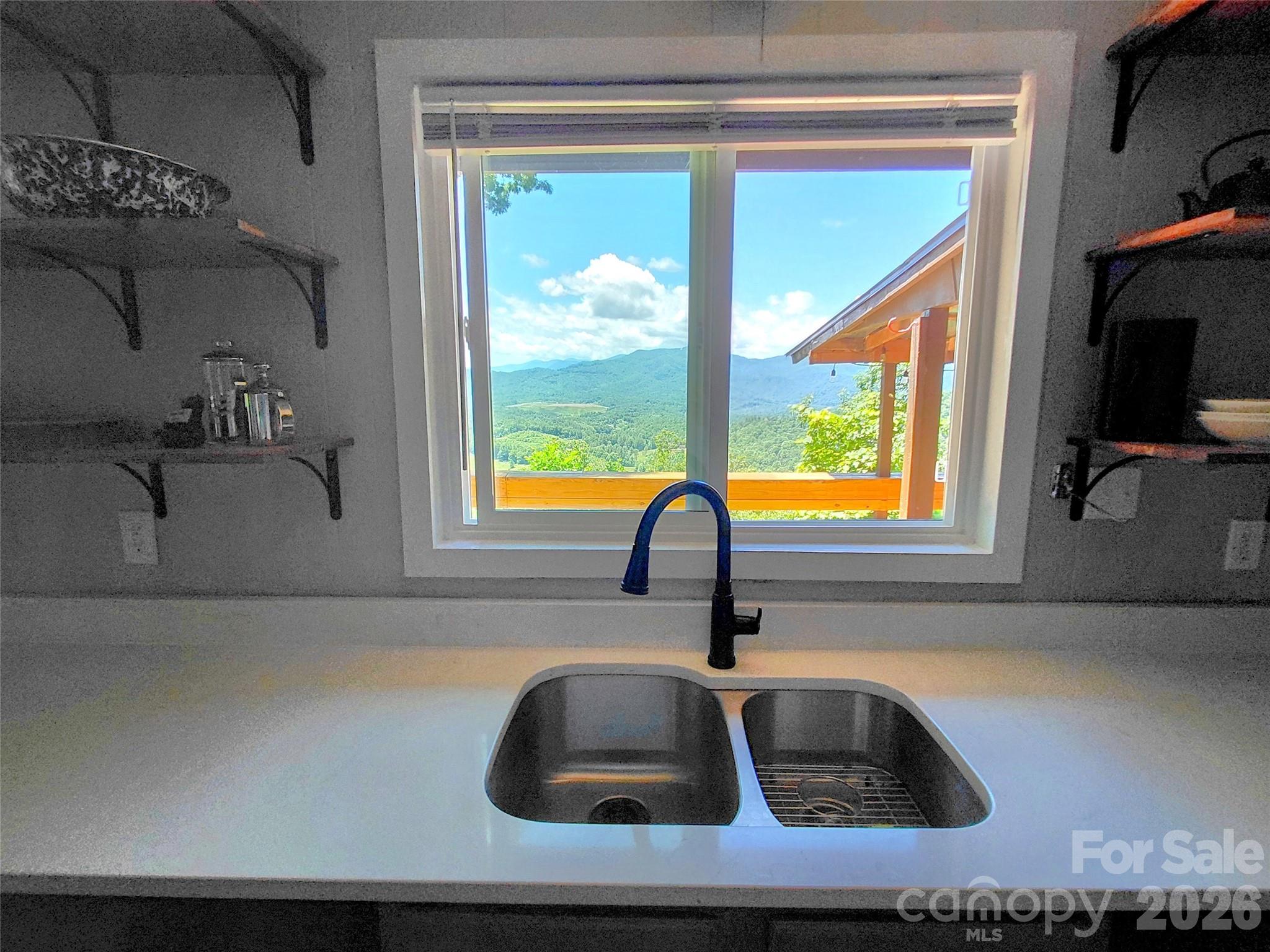 314 Blackberry Lane — Clyde