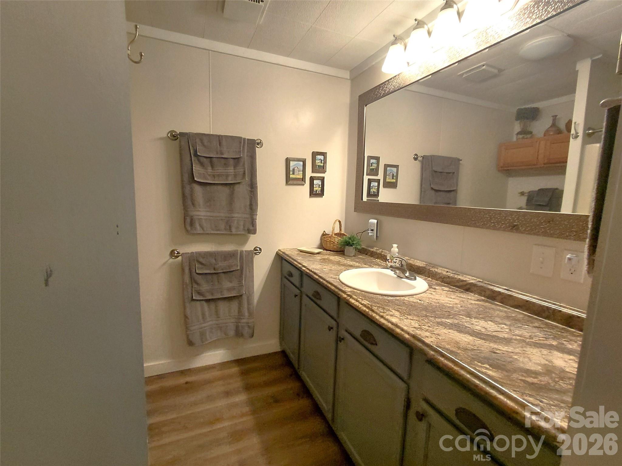 314 Blackberry Lane — Clyde
