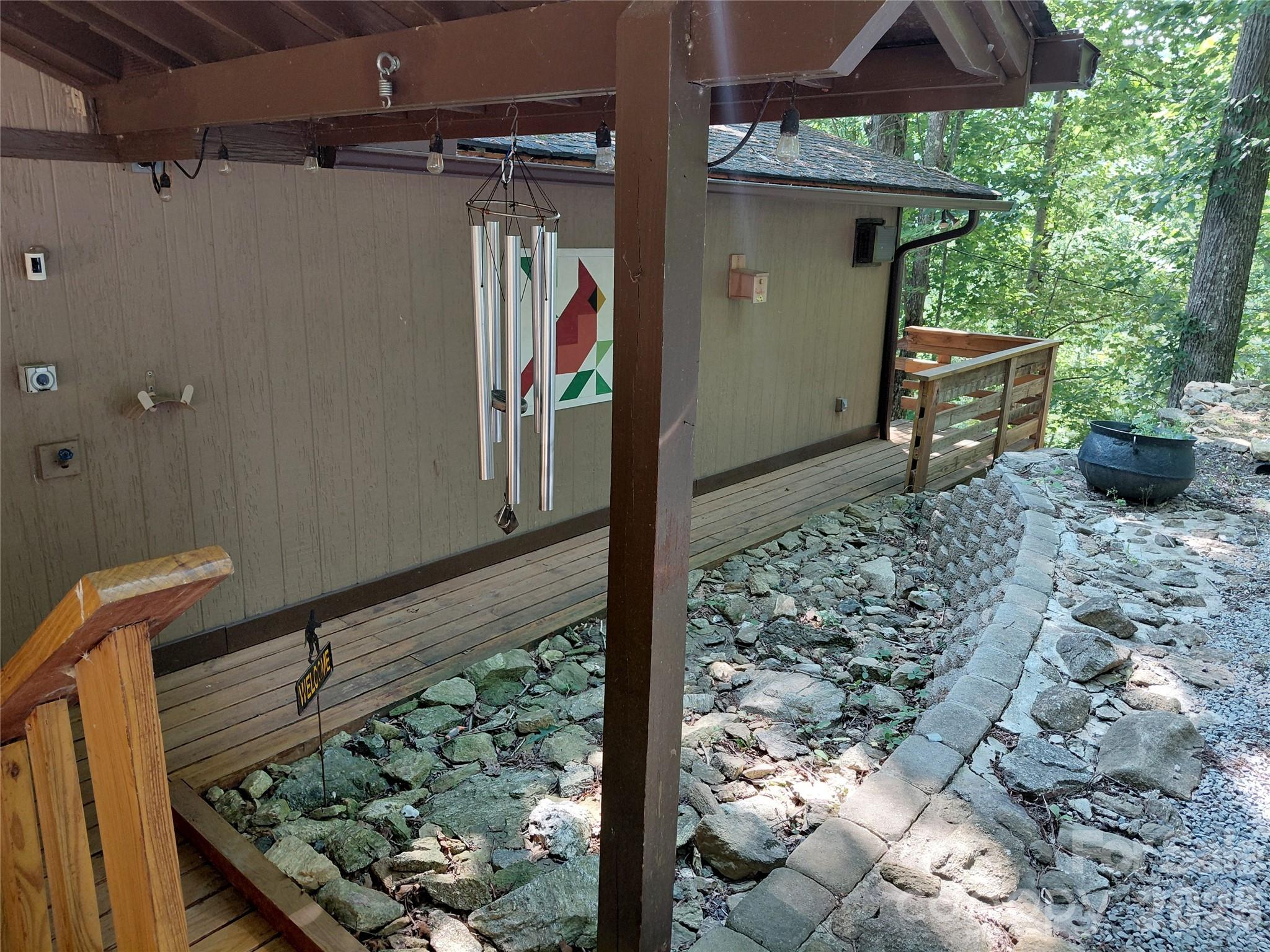 314 Blackberry Lane — Clyde