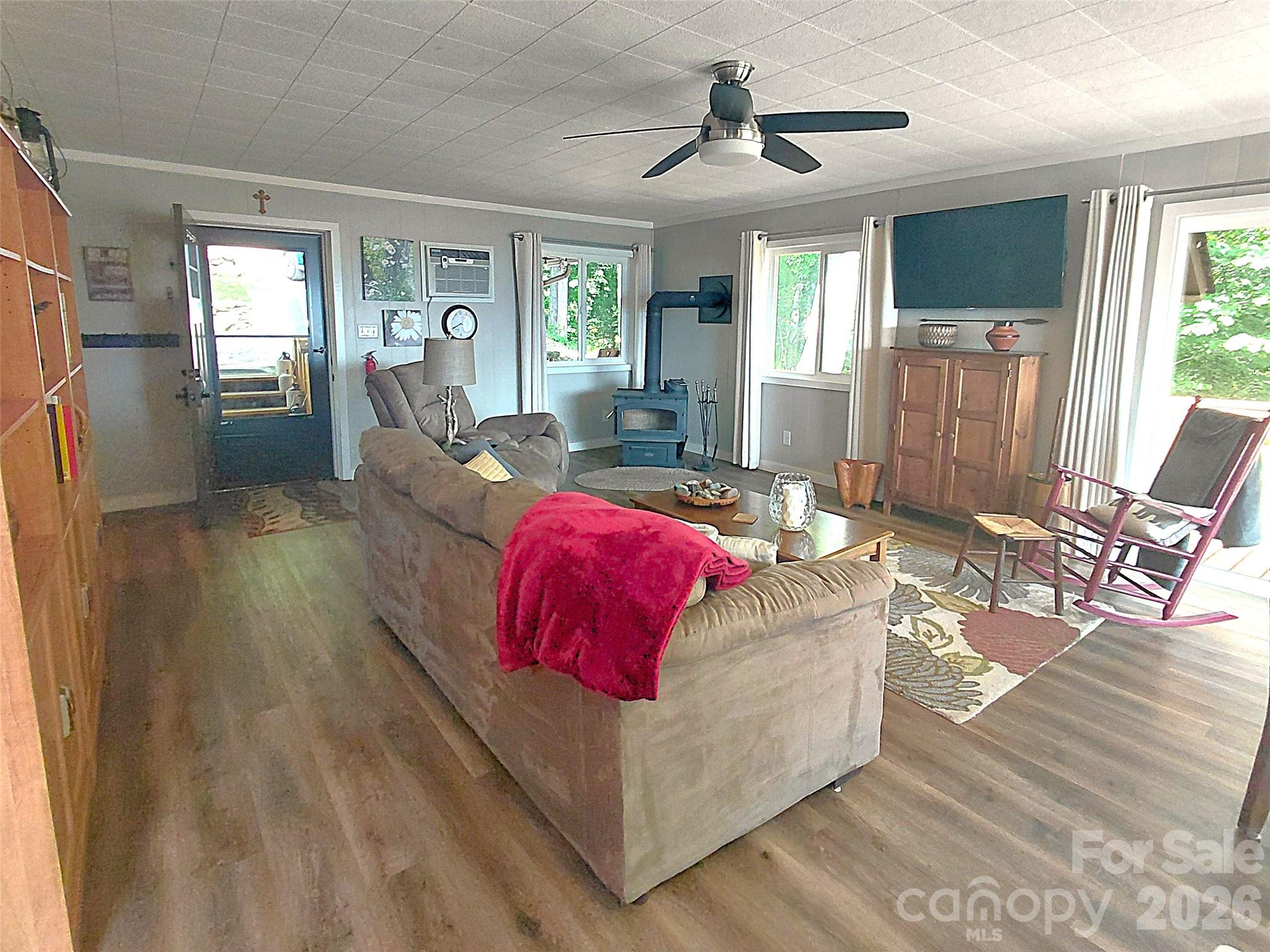 314 Blackberry Lane — Clyde