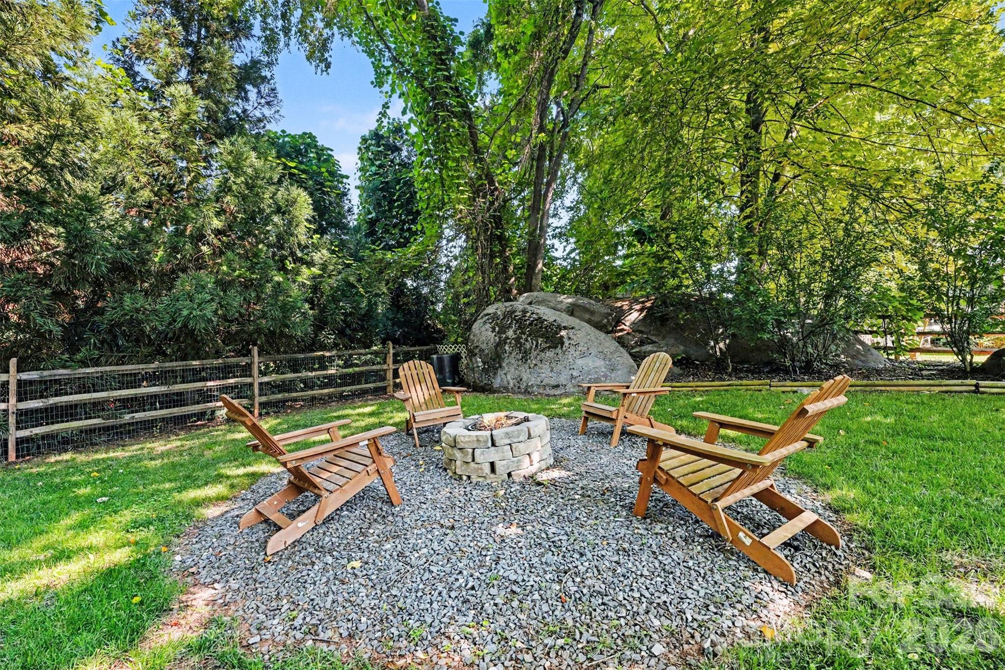 9111 Cedar River Road — Huntersville