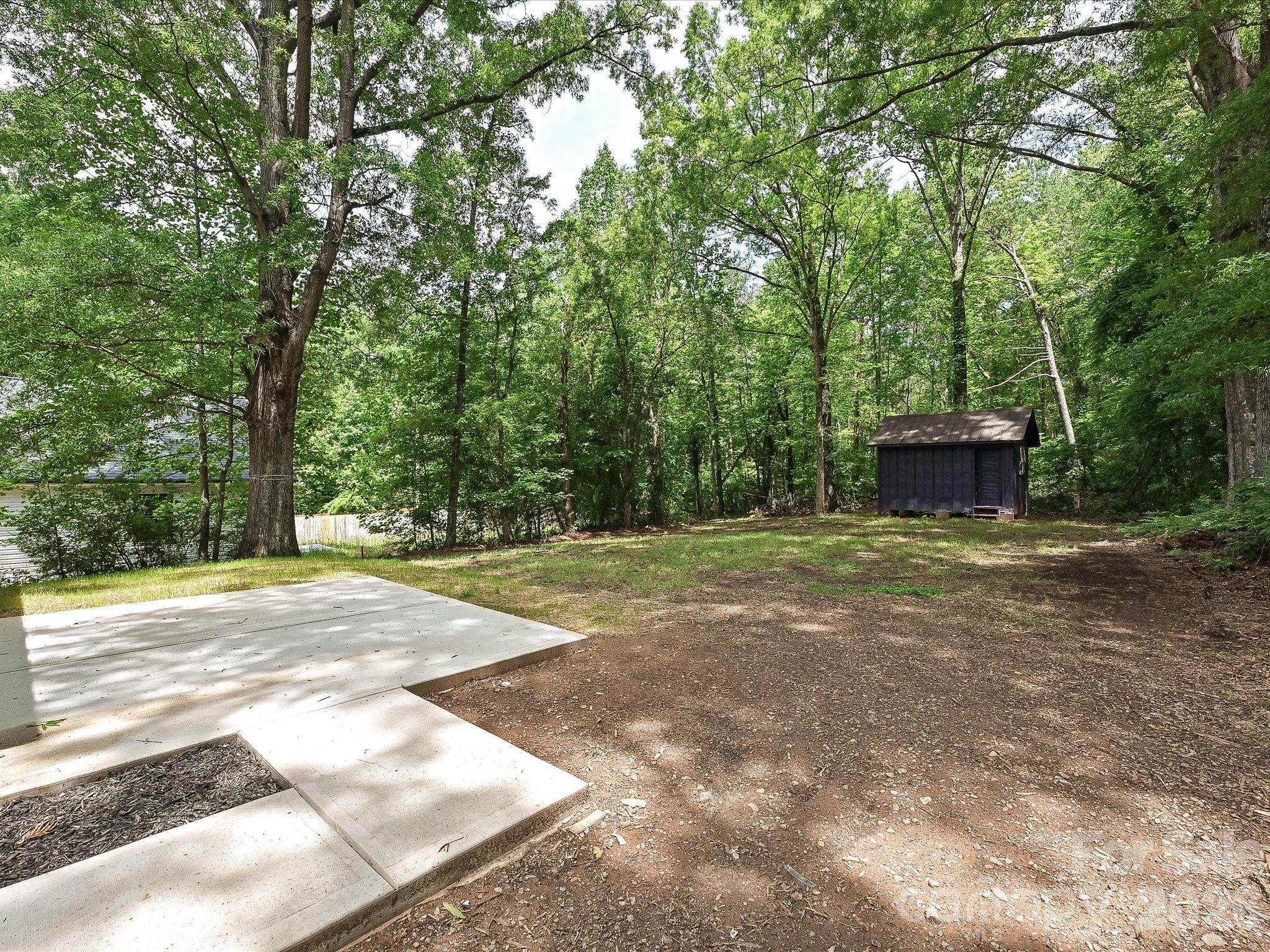 1228 Wilmington Avenue — Statesville