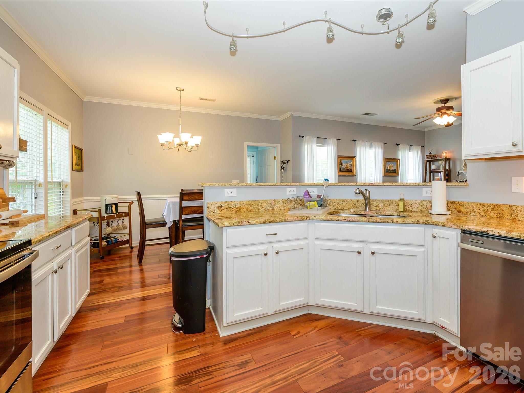 6815 Tanners Creek Drive — Huntersville