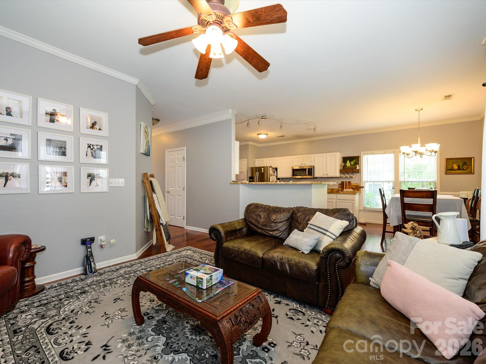 6815 Tanners Creek Drive — Huntersville