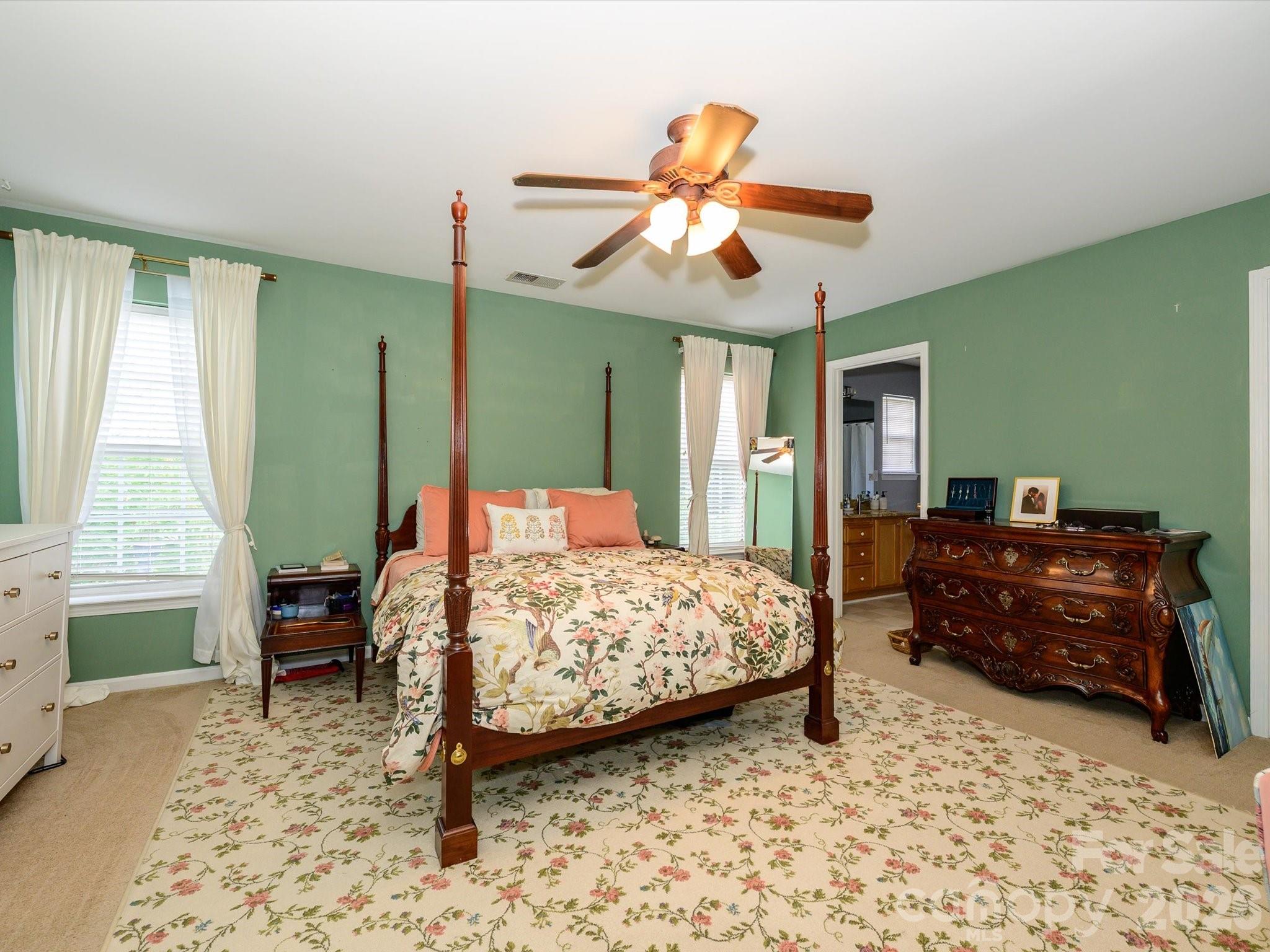 6815 Tanners Creek Drive — Huntersville