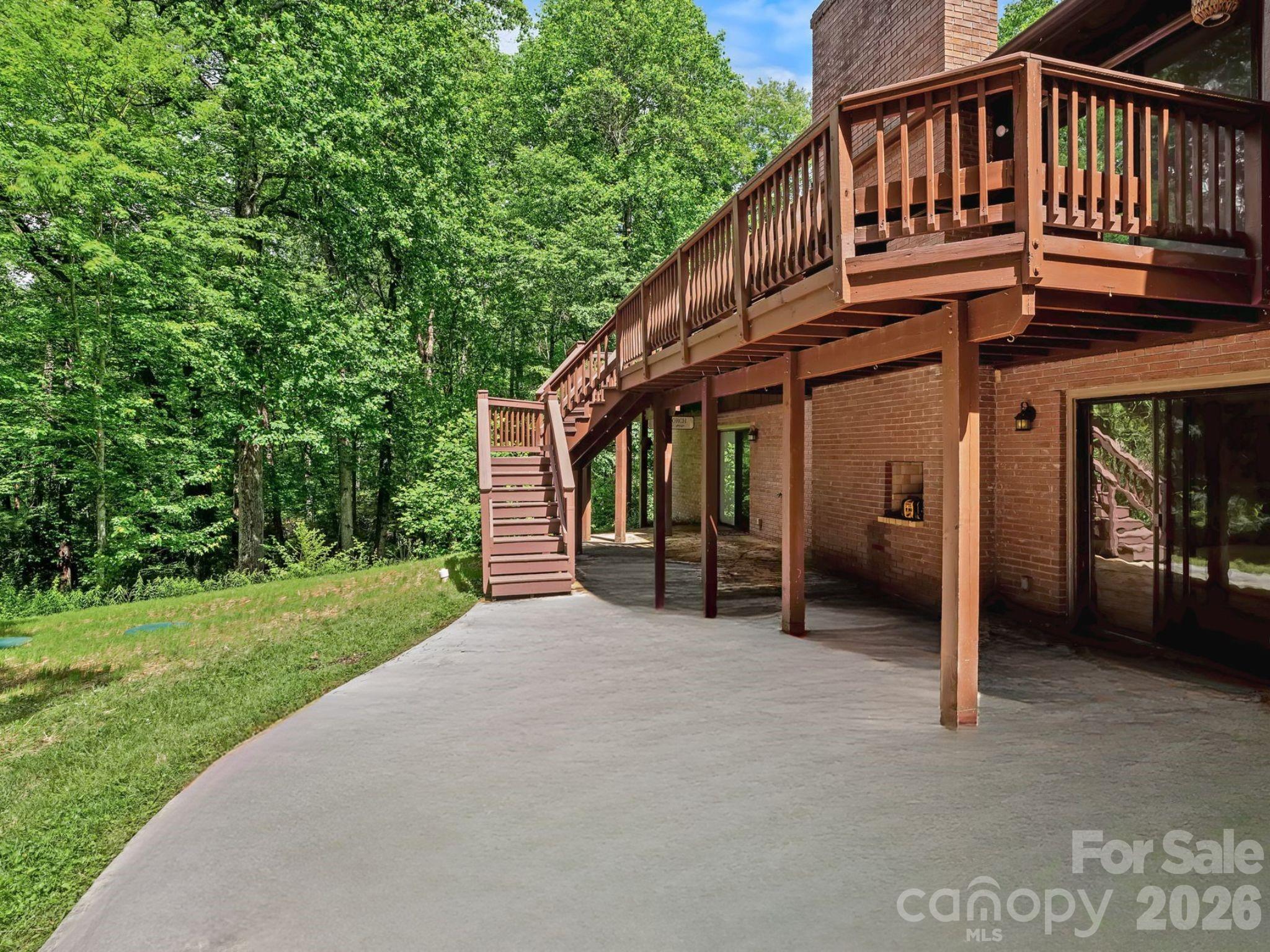 11 Grenadier Court — Candler