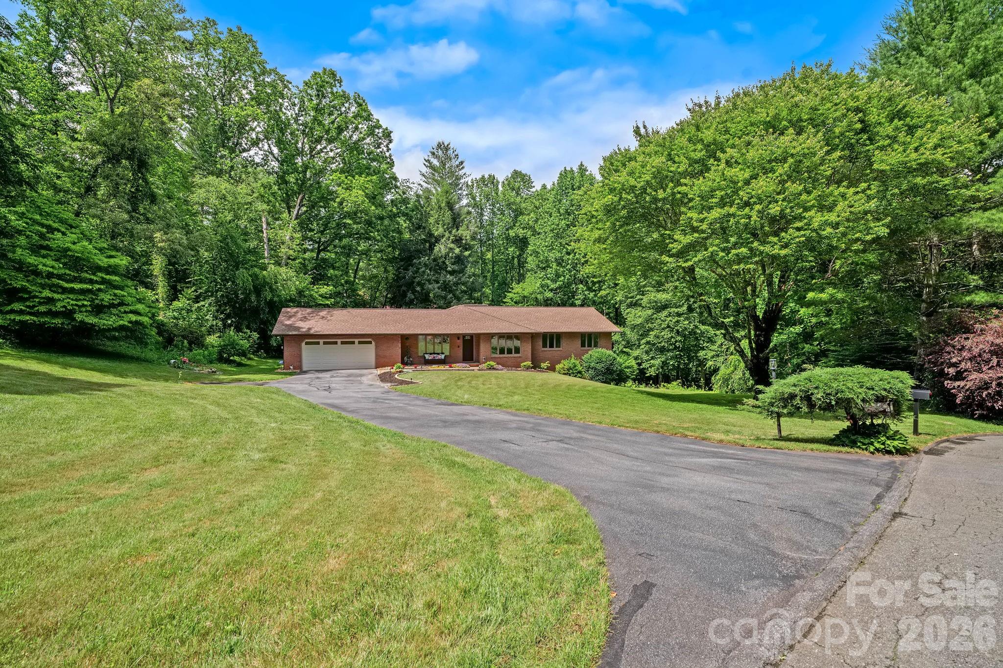 11 Grenadier Court — Candler