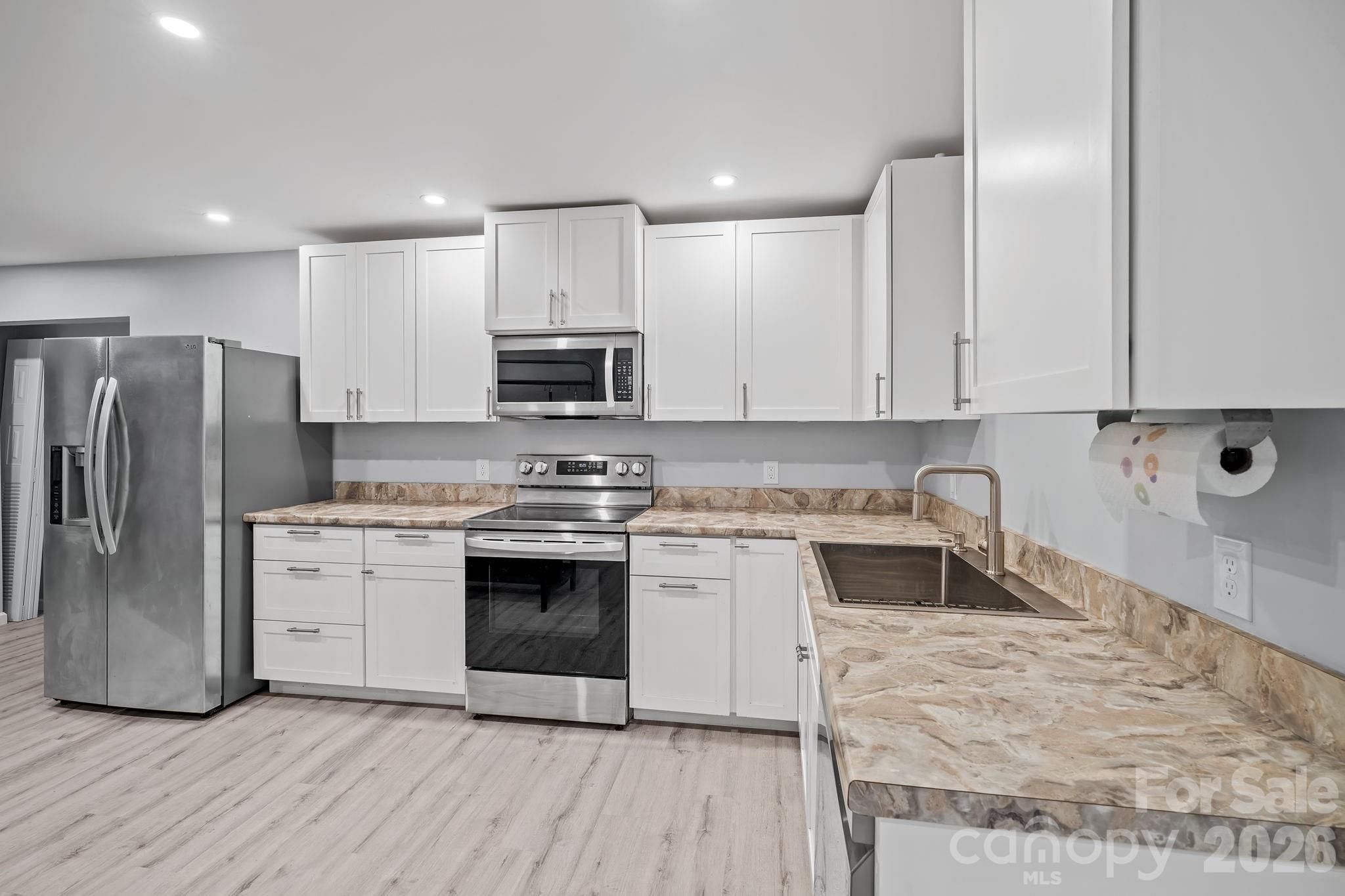 11 Grenadier Court — Candler