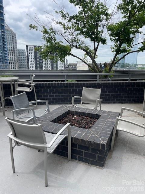 333 W Trade Street #1602 — Charlotte