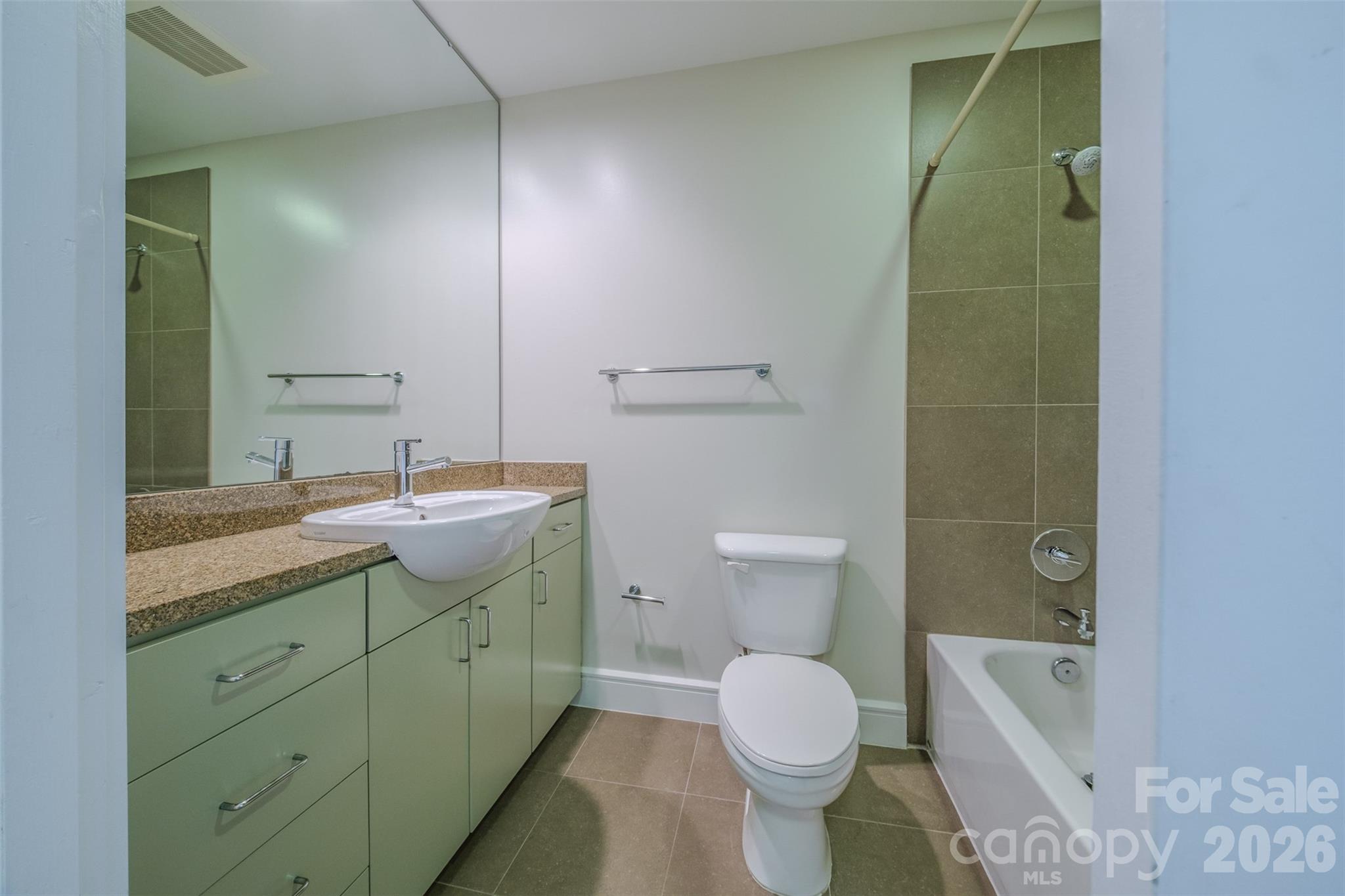 333 W Trade Street #1602 — Charlotte