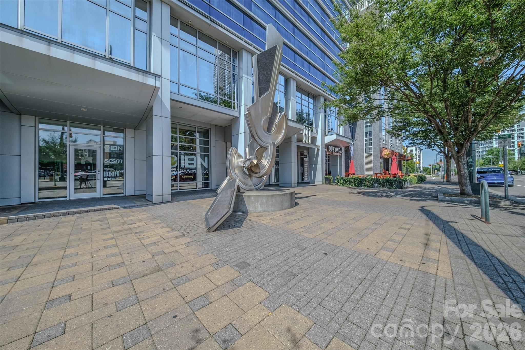333 W Trade Street #1602 — Charlotte