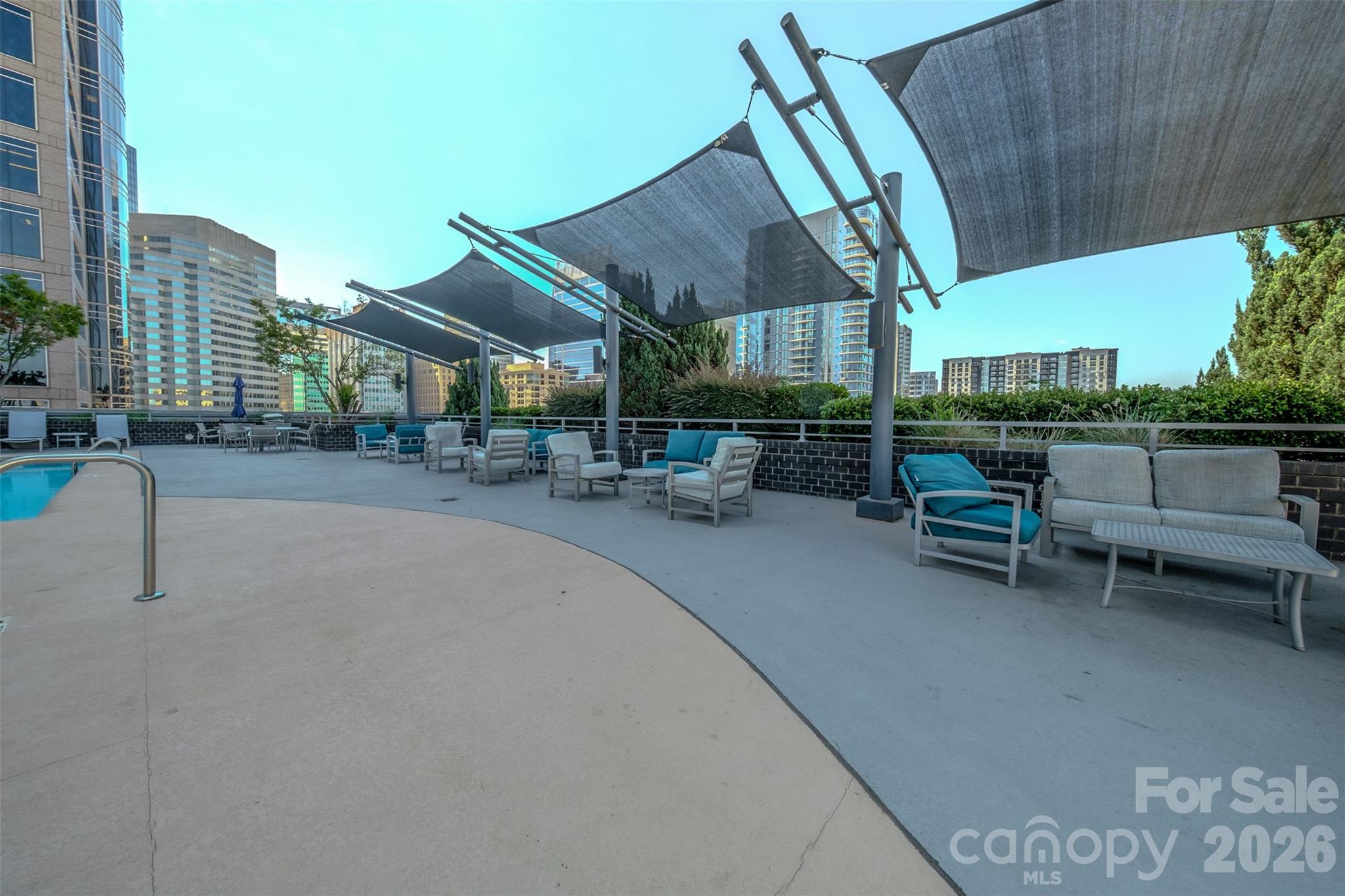 333 W Trade Street #1602 — Charlotte